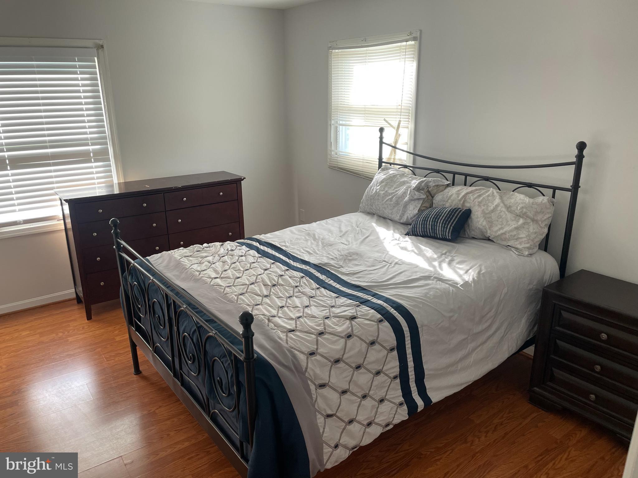 HOLLAWAY ESTATES - Residential Lease