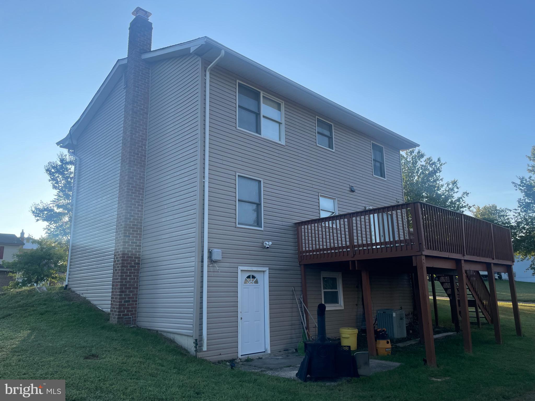 HOLLAWAY ESTATES - Residential Lease