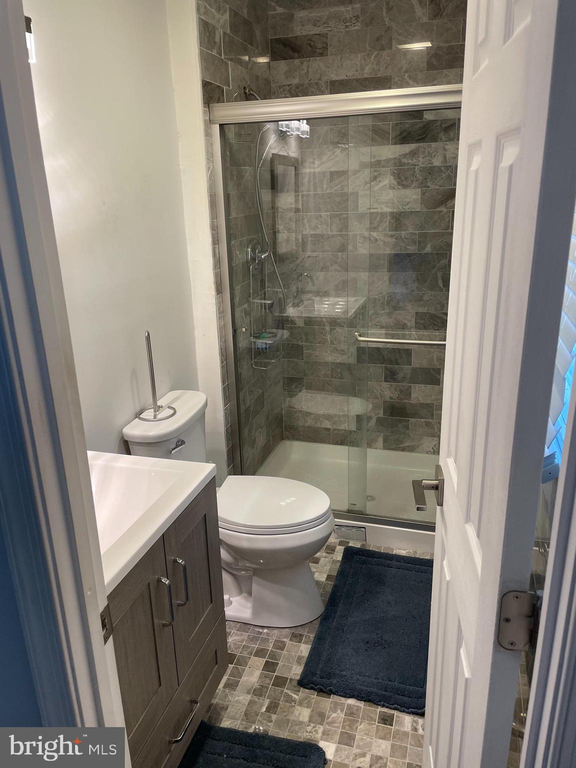 HOLLAWAY ESTATES - Residential Lease