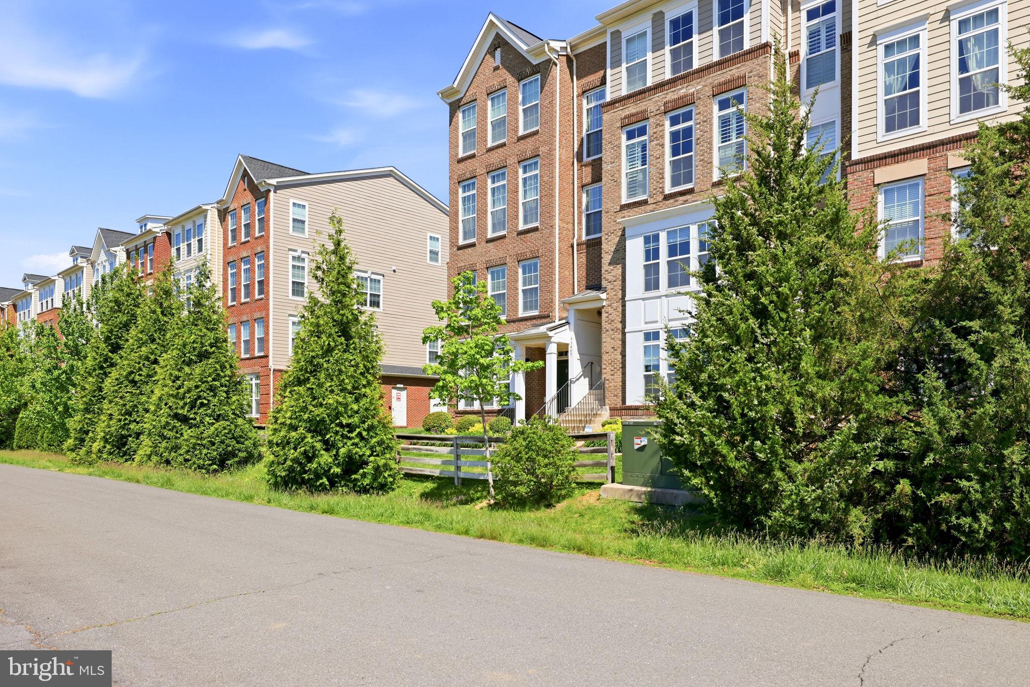 EAST GATE 3 CONDOMINIUM - Residential