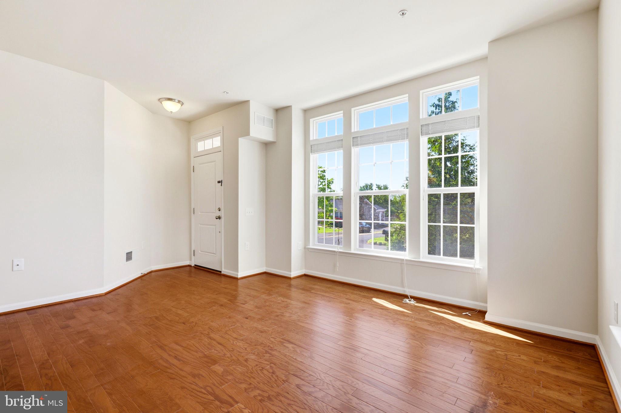 EAST GATE 3 CONDOMINIUM - Residential