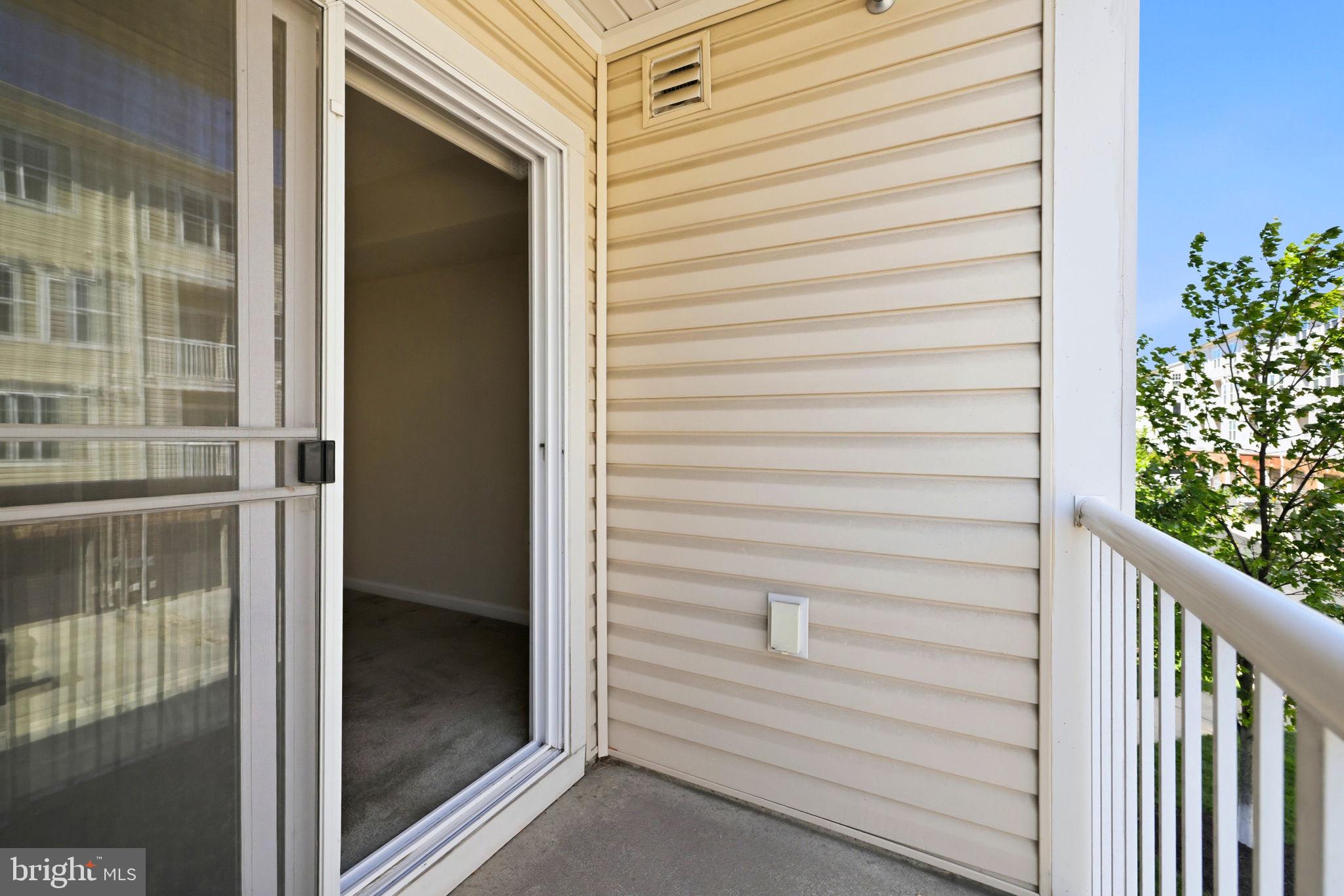 EAST GATE 3 CONDOMINIUM - Residential