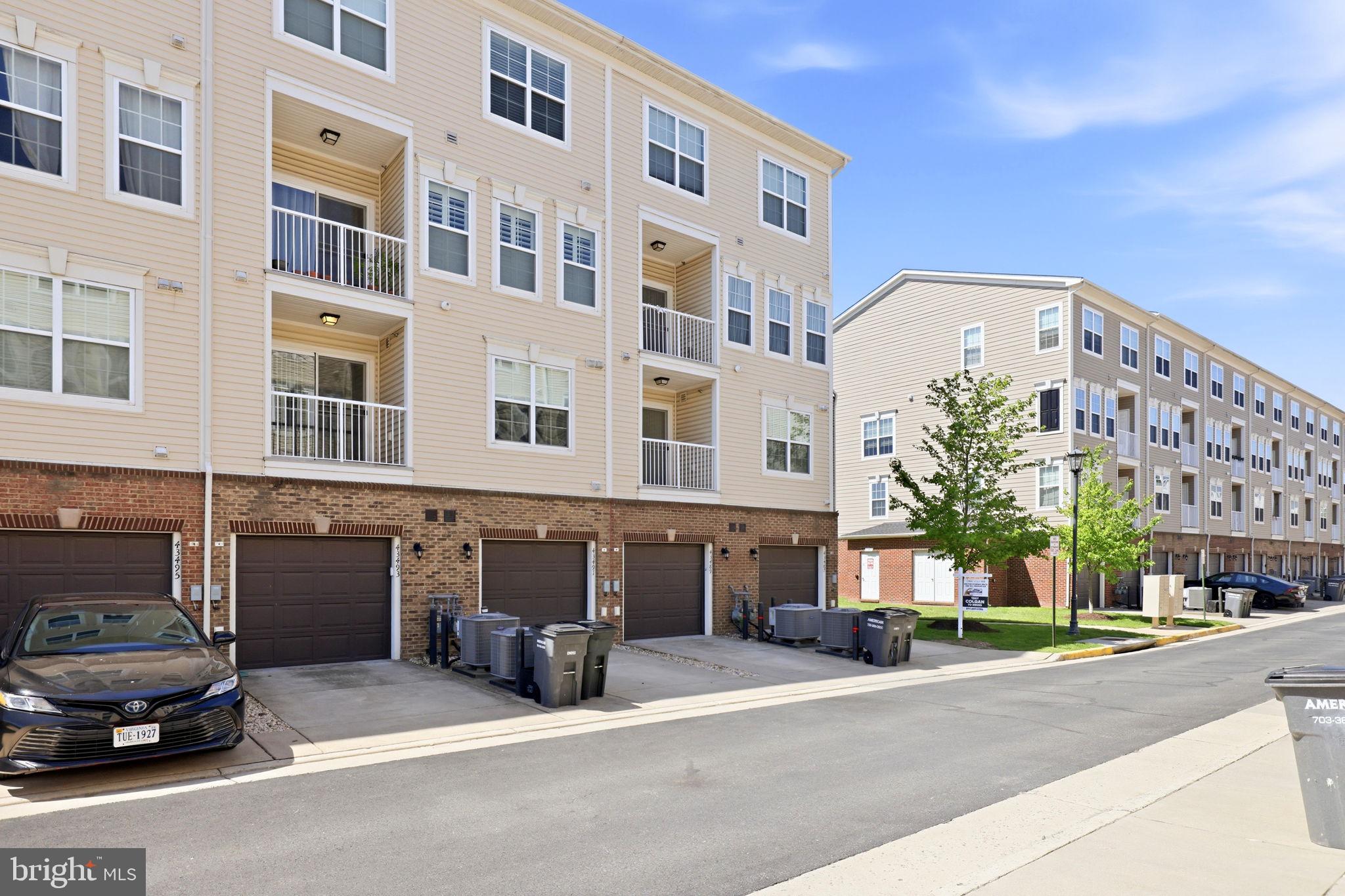 EAST GATE 3 CONDOMINIUM - Residential