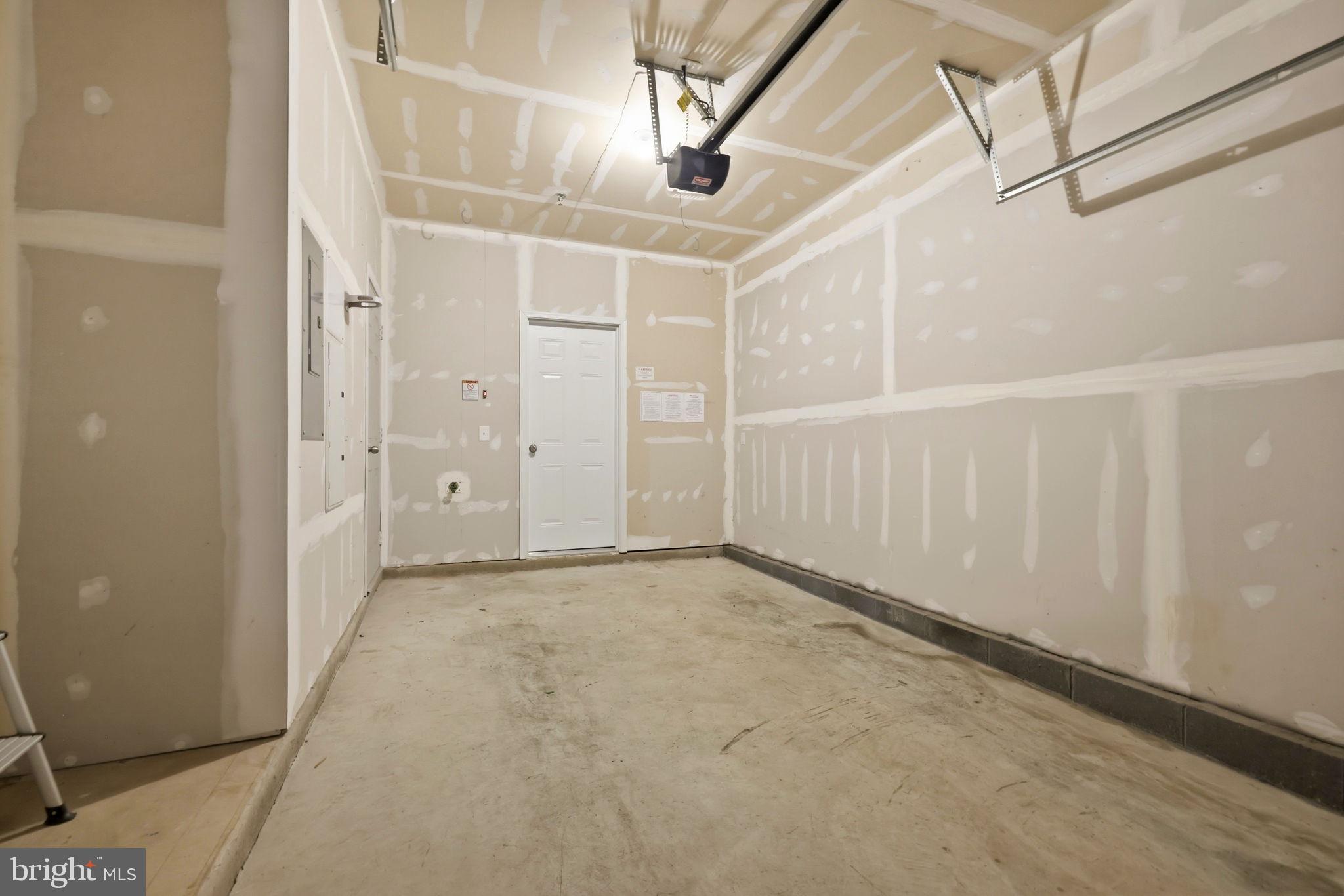 EAST GATE 3 CONDOMINIUM - Residential