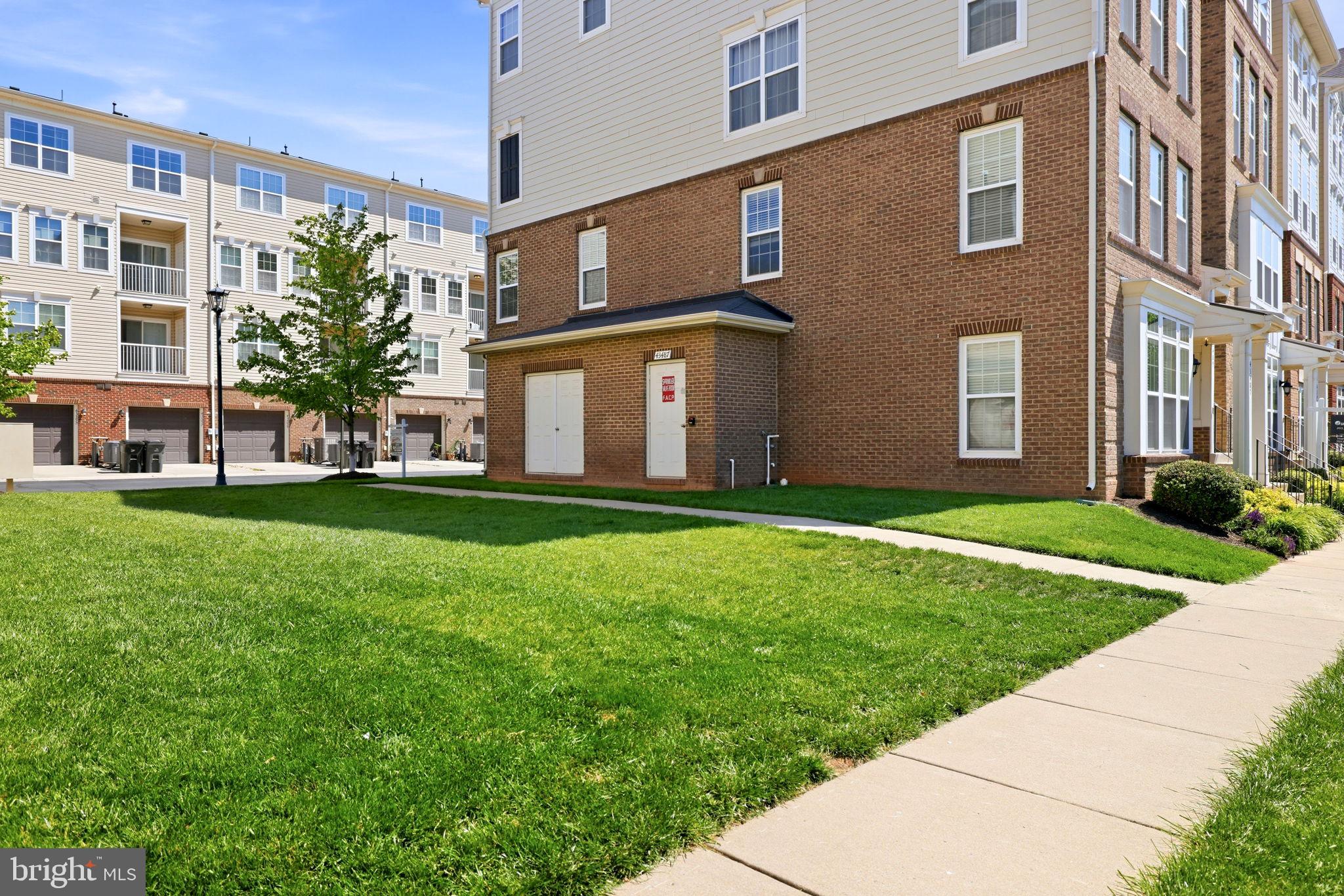 EAST GATE 3 CONDOMINIUM - Residential