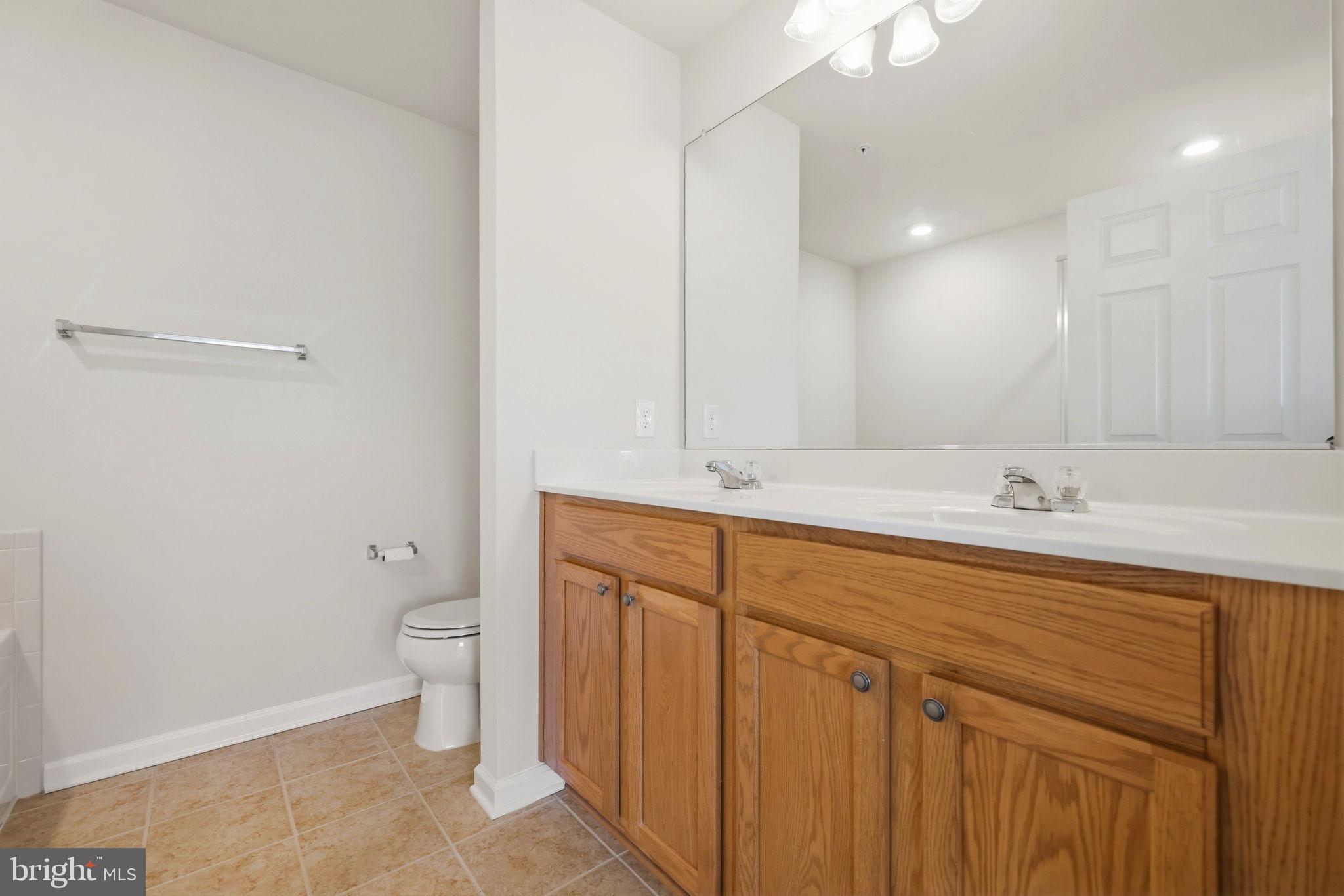 EAST GATE 3 CONDOMINIUM - Residential