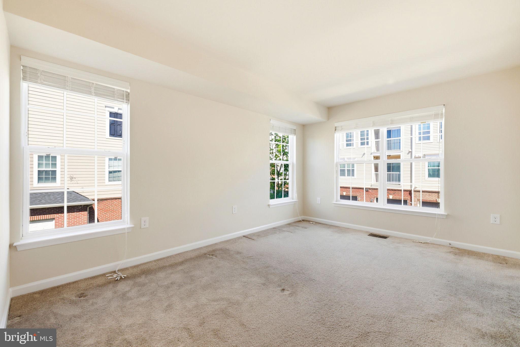 EAST GATE 3 CONDOMINIUM - Residential