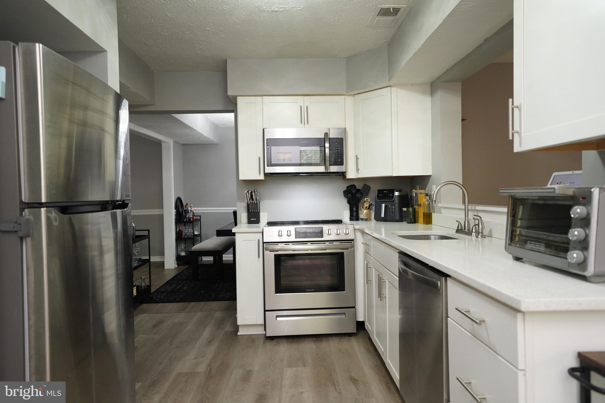 LANCASTER - Residential Lease