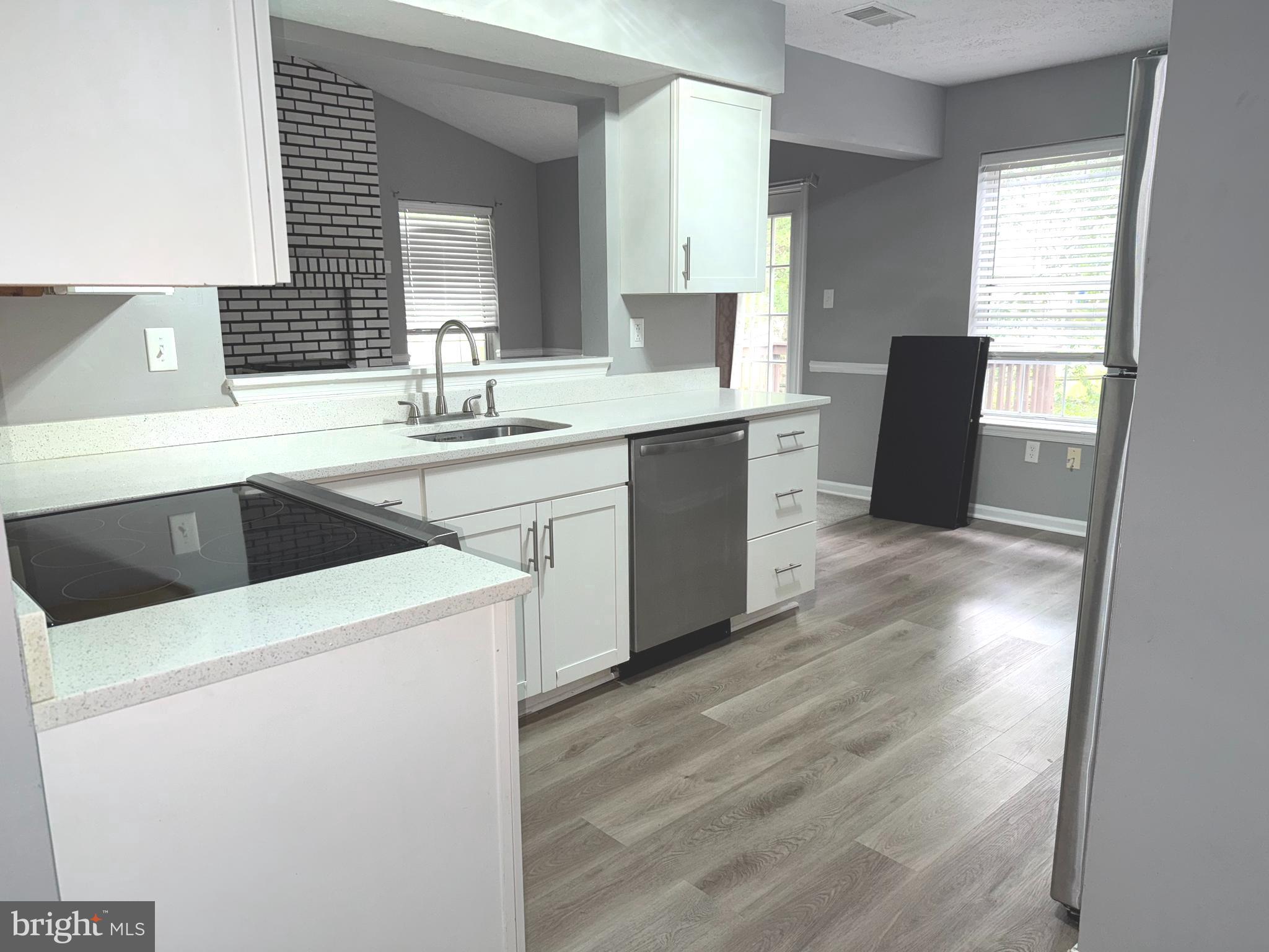 LANCASTER - Residential Lease