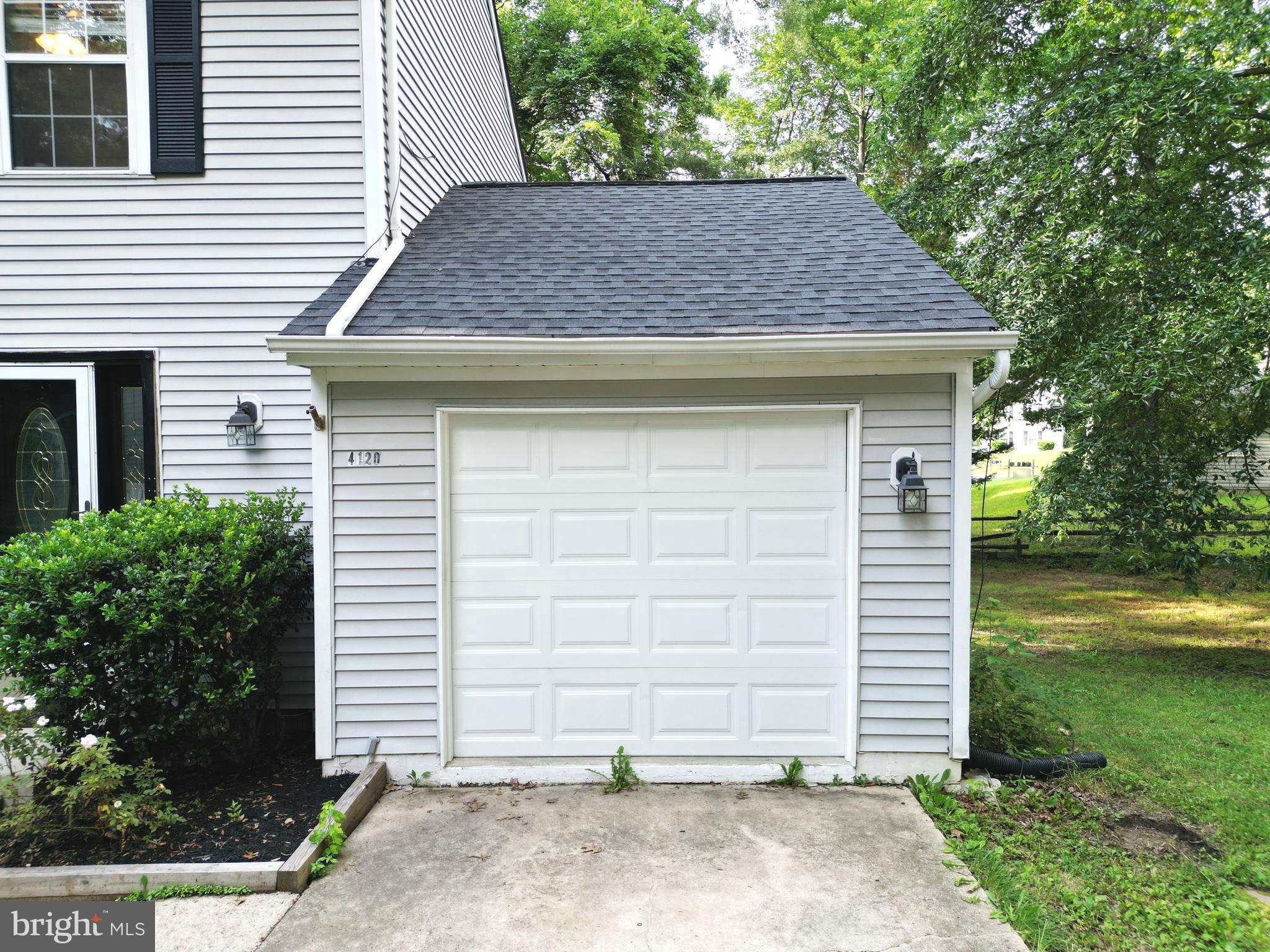 LANCASTER - Residential Lease