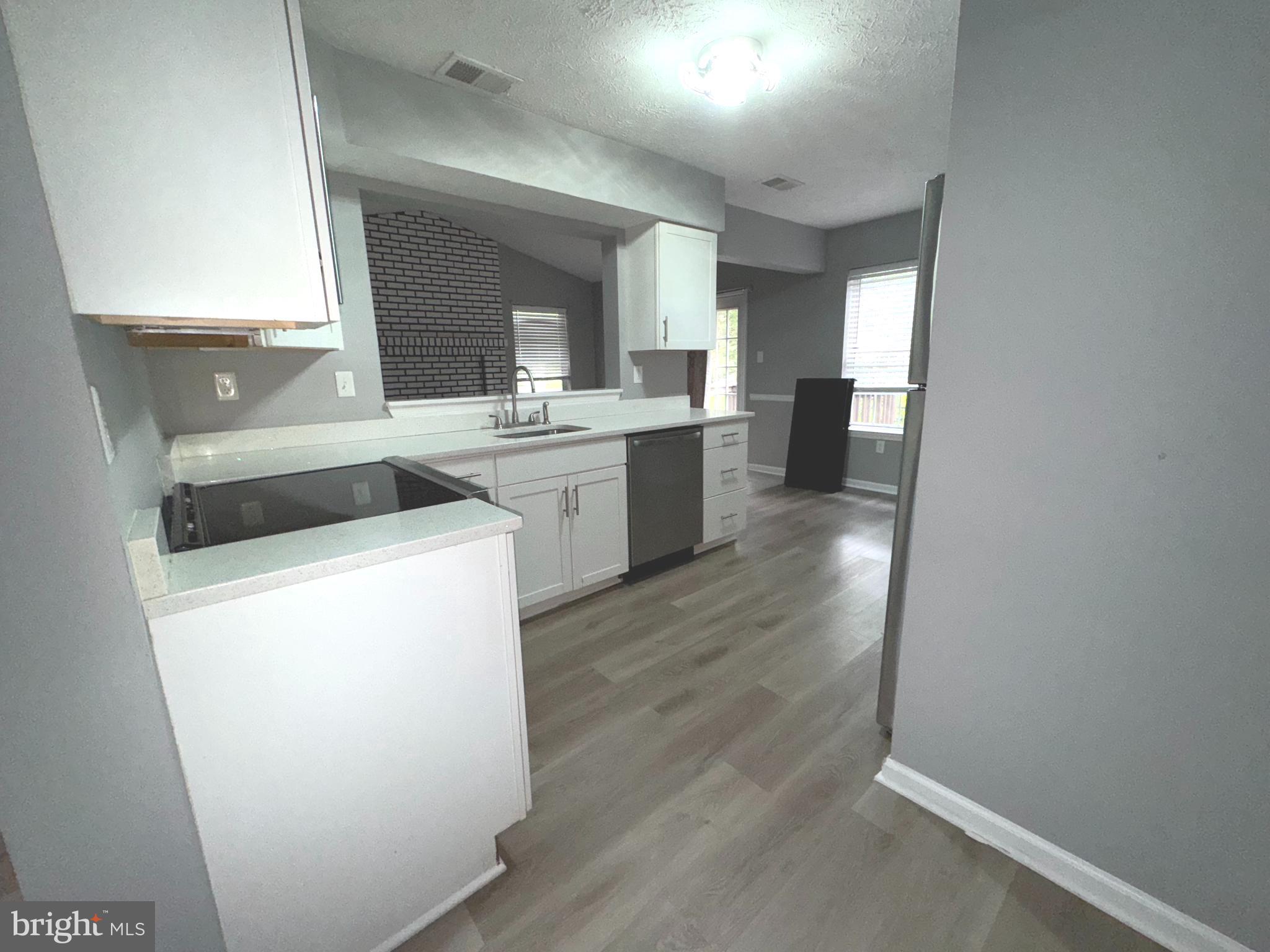 LANCASTER - Residential Lease