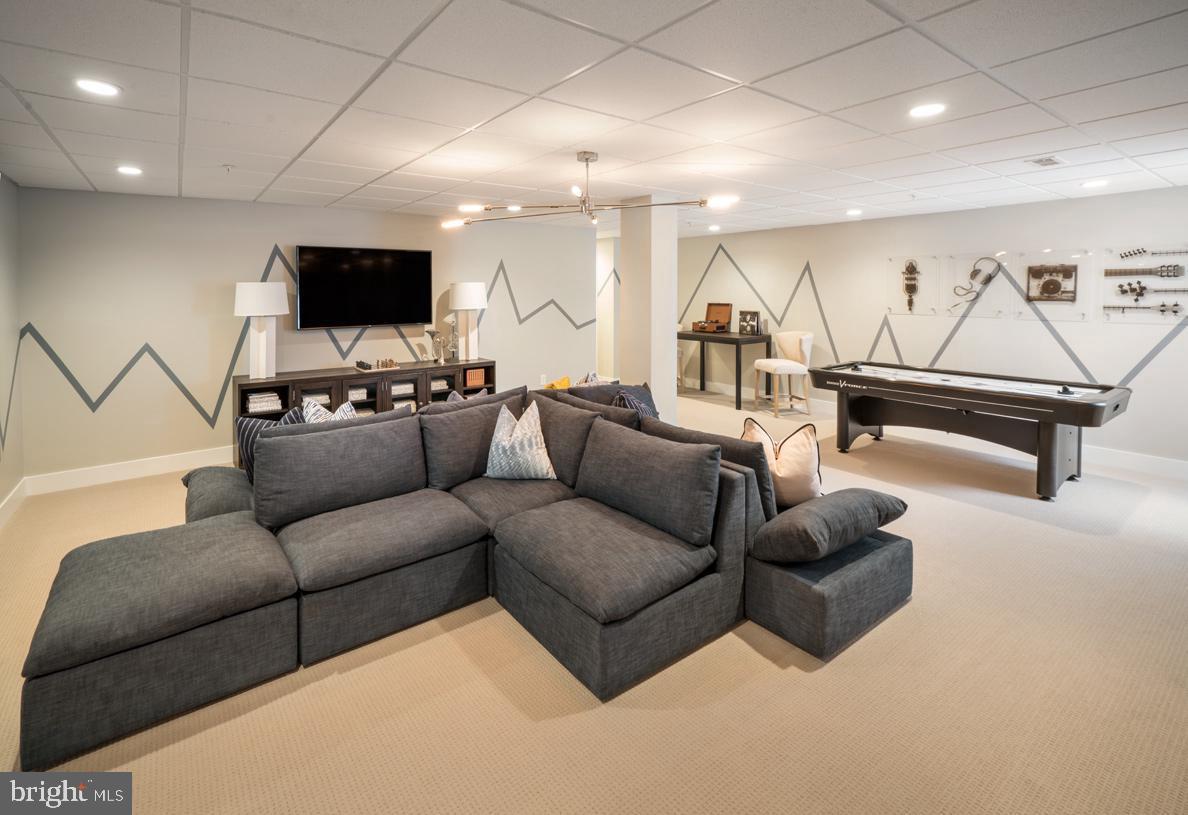 WALNUT CREEK AT MONT - Residential Lease