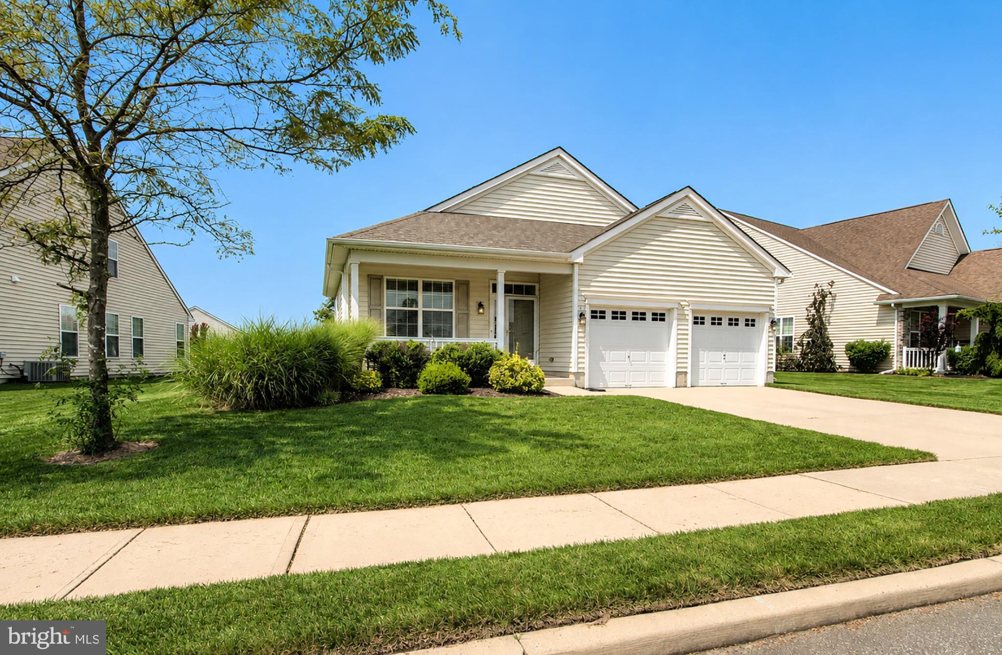 3 E DEHART AVENUE