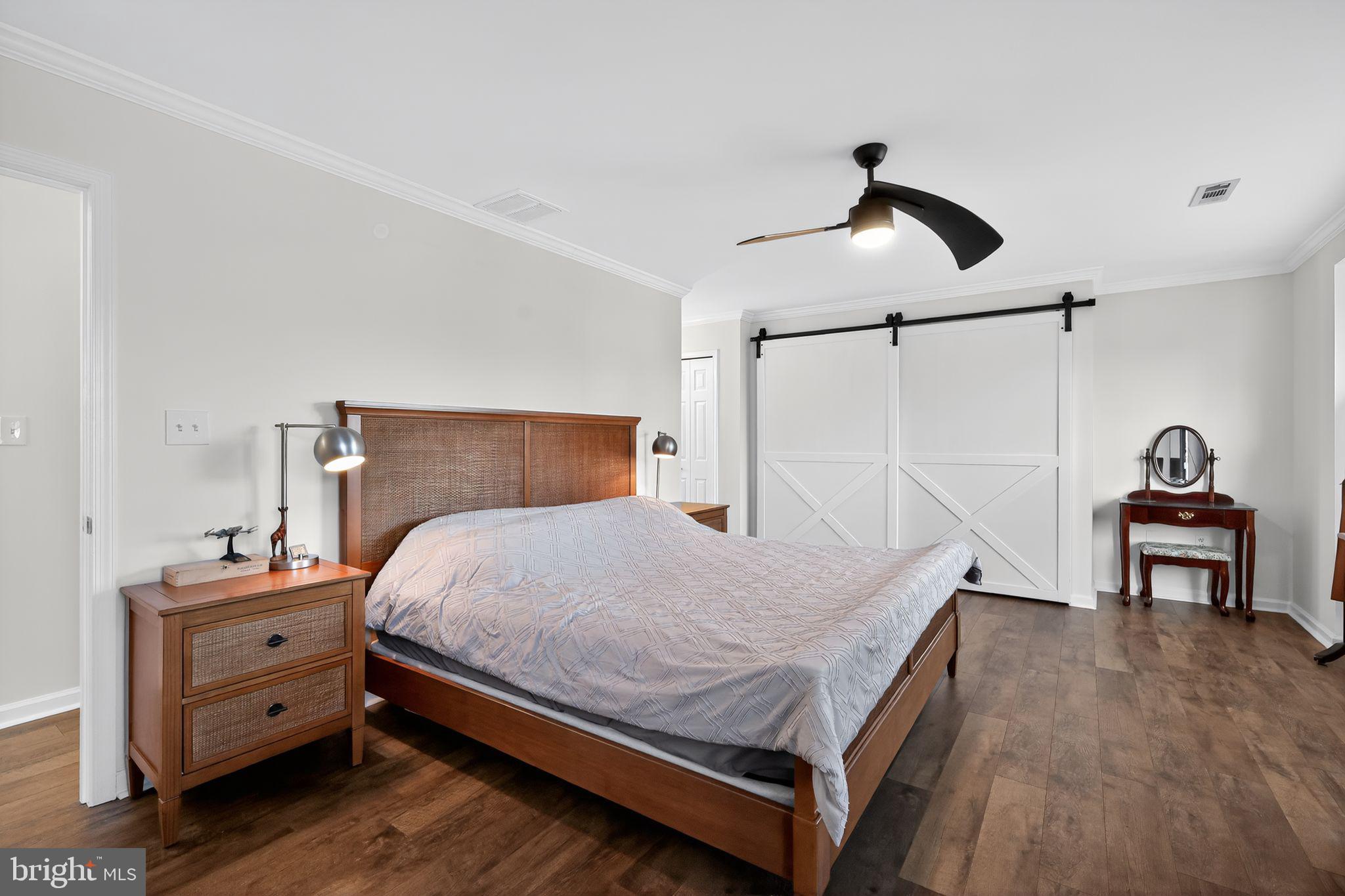 SAUNDERS POINT - Residential