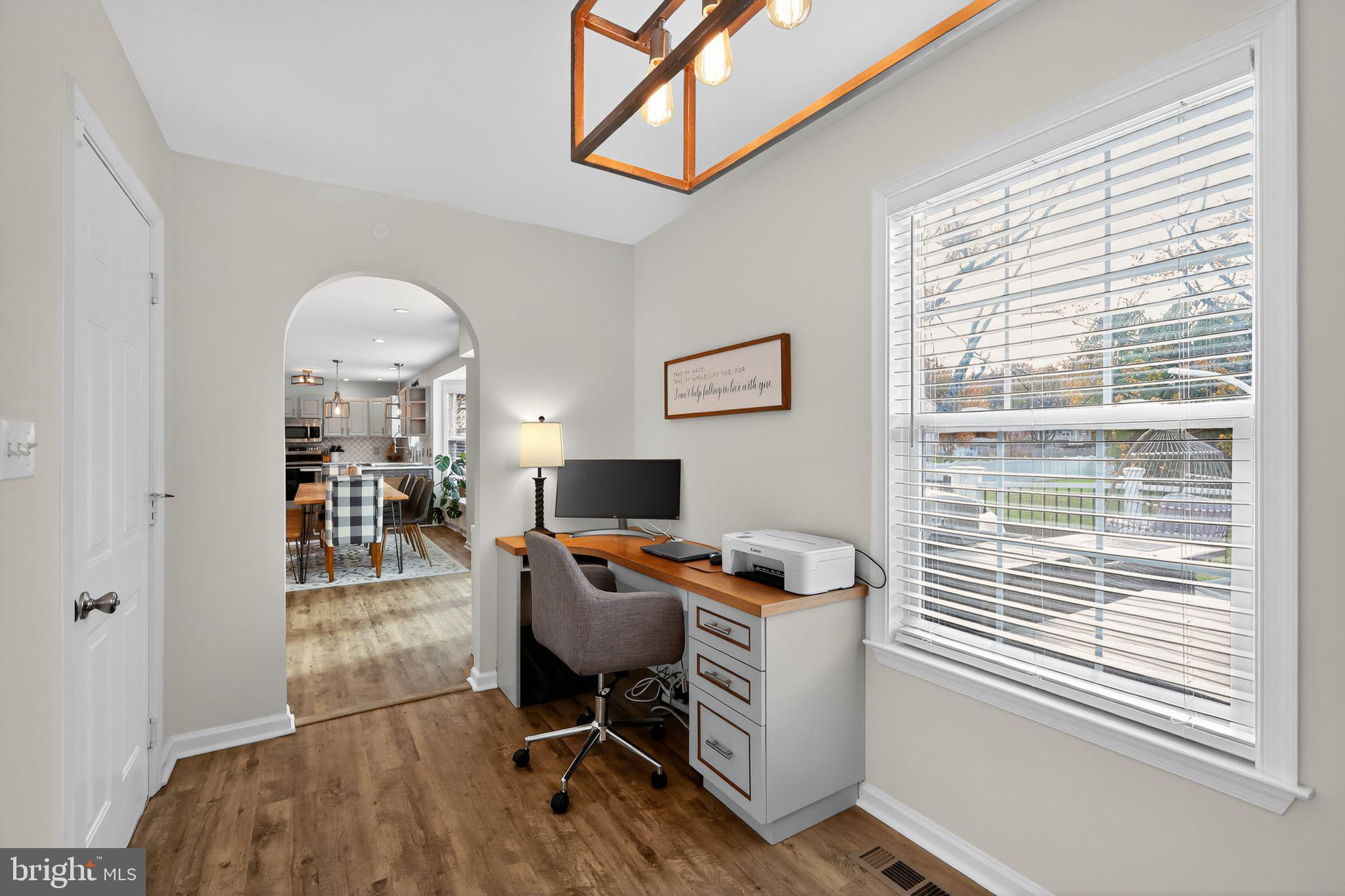 SAUNDERS POINT - Residential