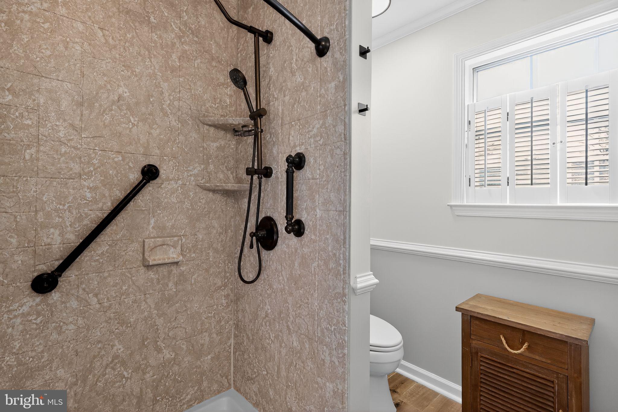 SAUNDERS POINT - Residential