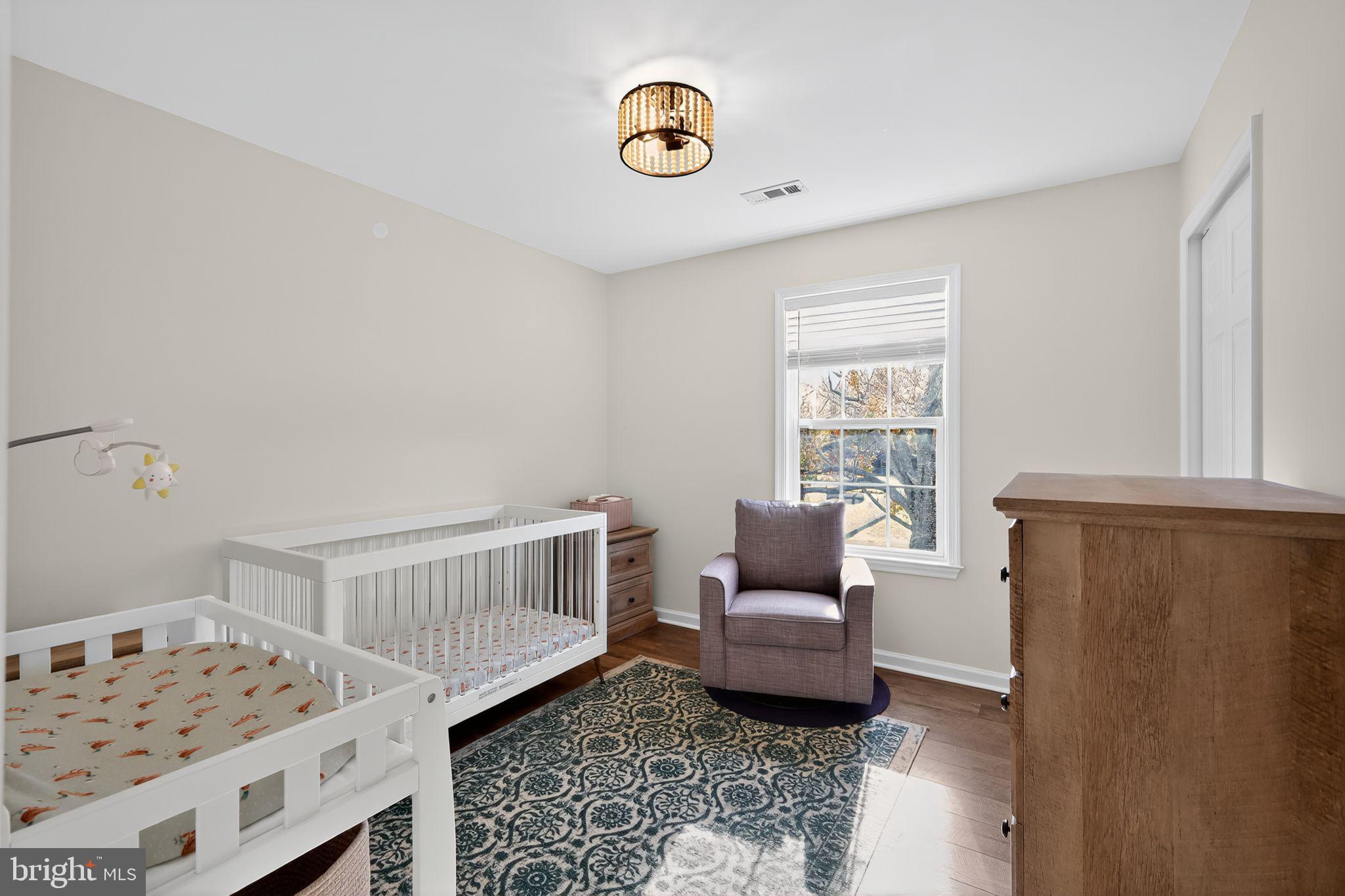 SAUNDERS POINT - Residential