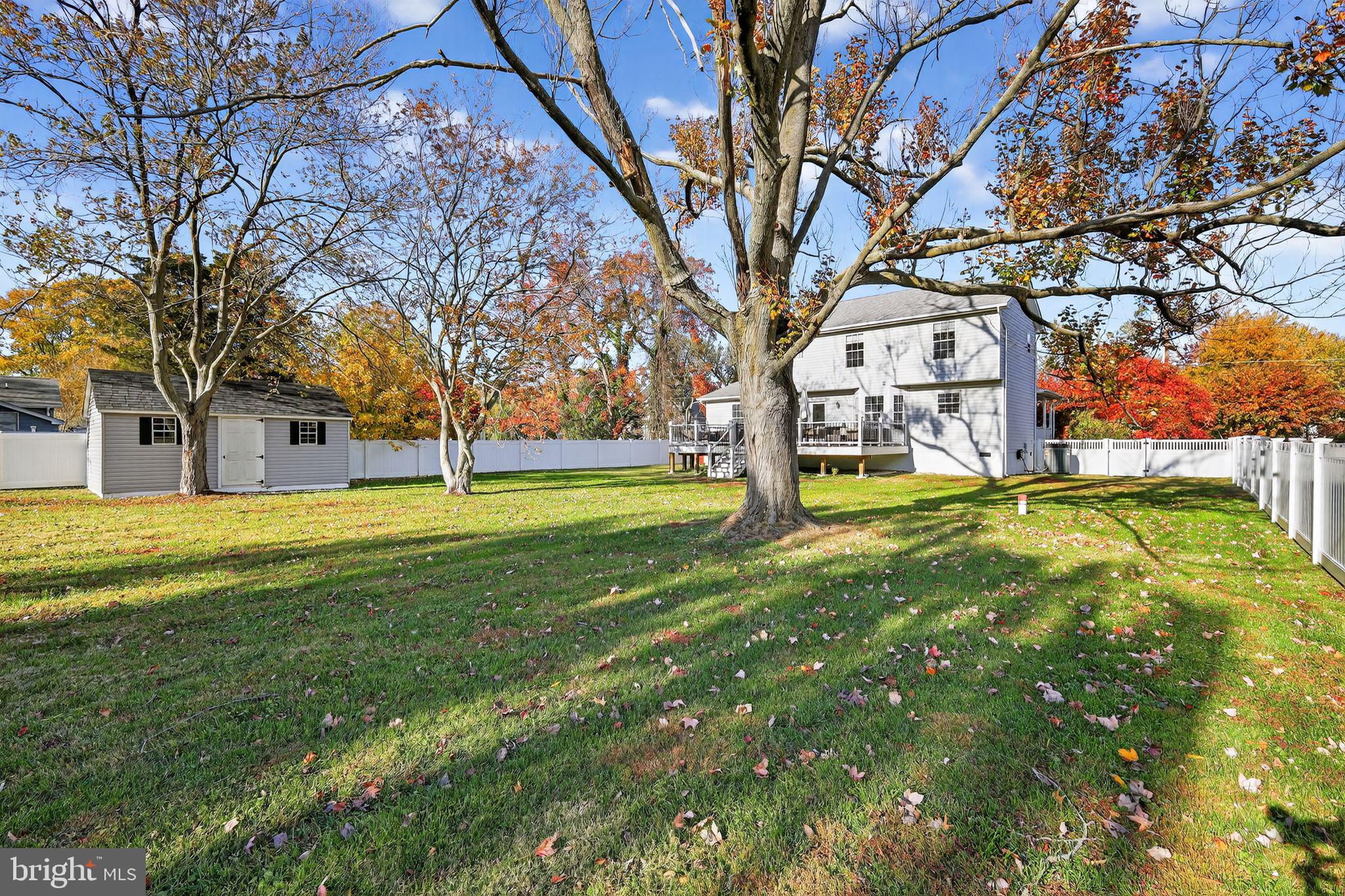 SAUNDERS POINT - Residential