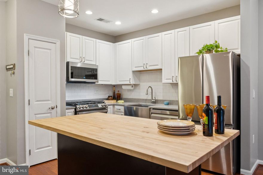 PRACTICALLY EVERYTHING's at your feet when you live at Halstead at The Metro:  transportation, retail, entertainment, dining*Upgraded 2 bed/2 bath with private balcony overlooking charming courtyard*Open floor plan for living; bedrooms on opposite sides of unit for maximum privacy*1 assigned space in parking garage conveys as does amazing secure storage unit (think deep, wide, closet)*Dunn Loring (Orange Line) metro across one street, Metrobus across the other street*Plenty of dining options within a block of the building including Lost Dog Cafe in Halstead Square district, plus groceries at Harris Teeter; Popular Mosaic District a 5 minute Uber/Lyft/drive with its retail, dining, movies, and brewery*Plenty of amenities  at the Halstead plus it's pet friendly!*Cash, conventional, and VA loans ok; condo not approved for FHA*EZ to Beltway, Rte 66, Rte 50 plus Inova Fairfax.