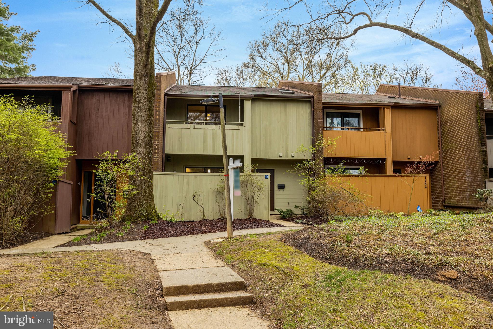 RESTON - Residential