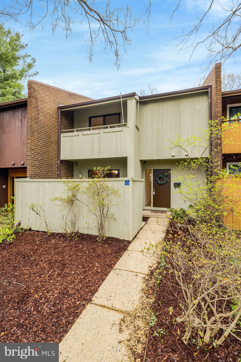 RESTON - Residential