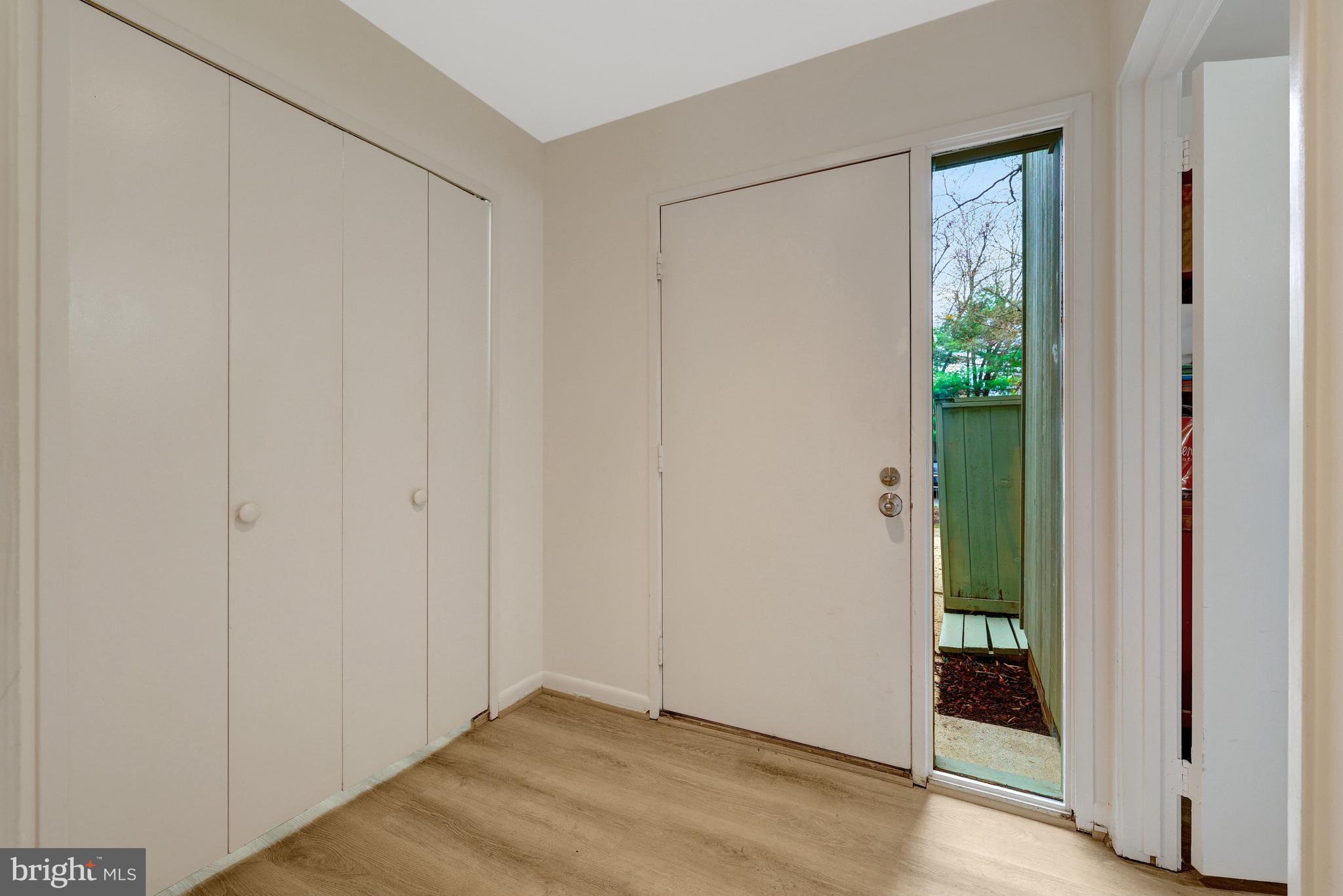 RESTON - Residential