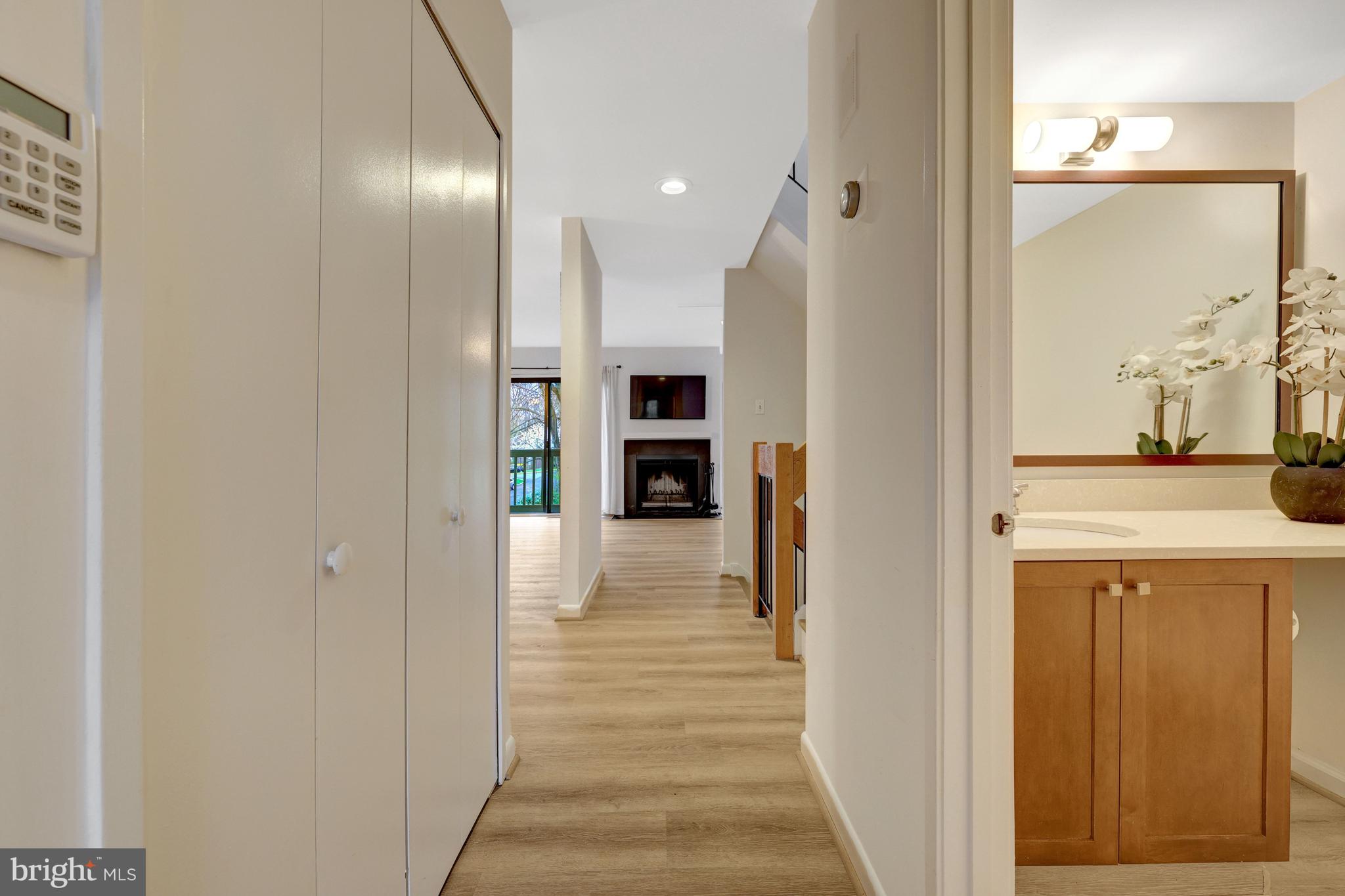 RESTON - Residential