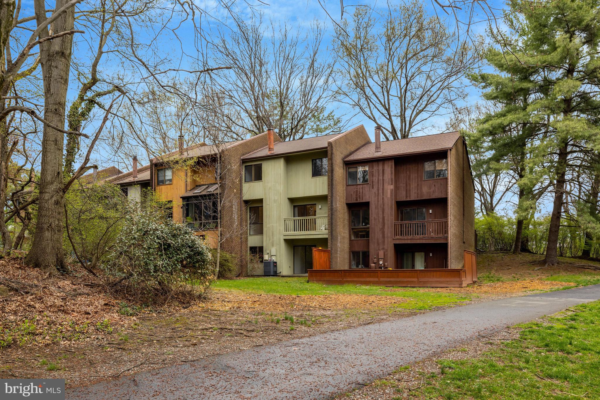 RESTON - Residential