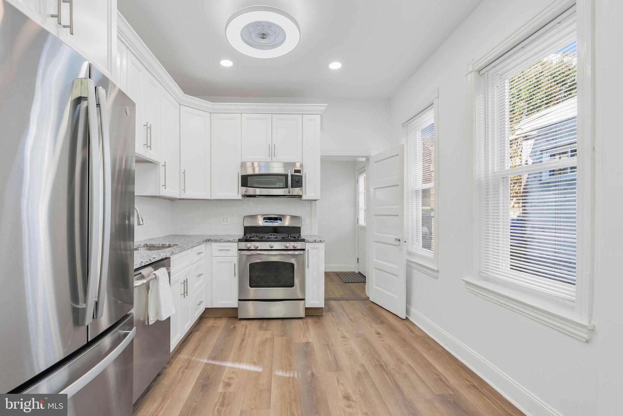 ROXBOROUGH - Residential