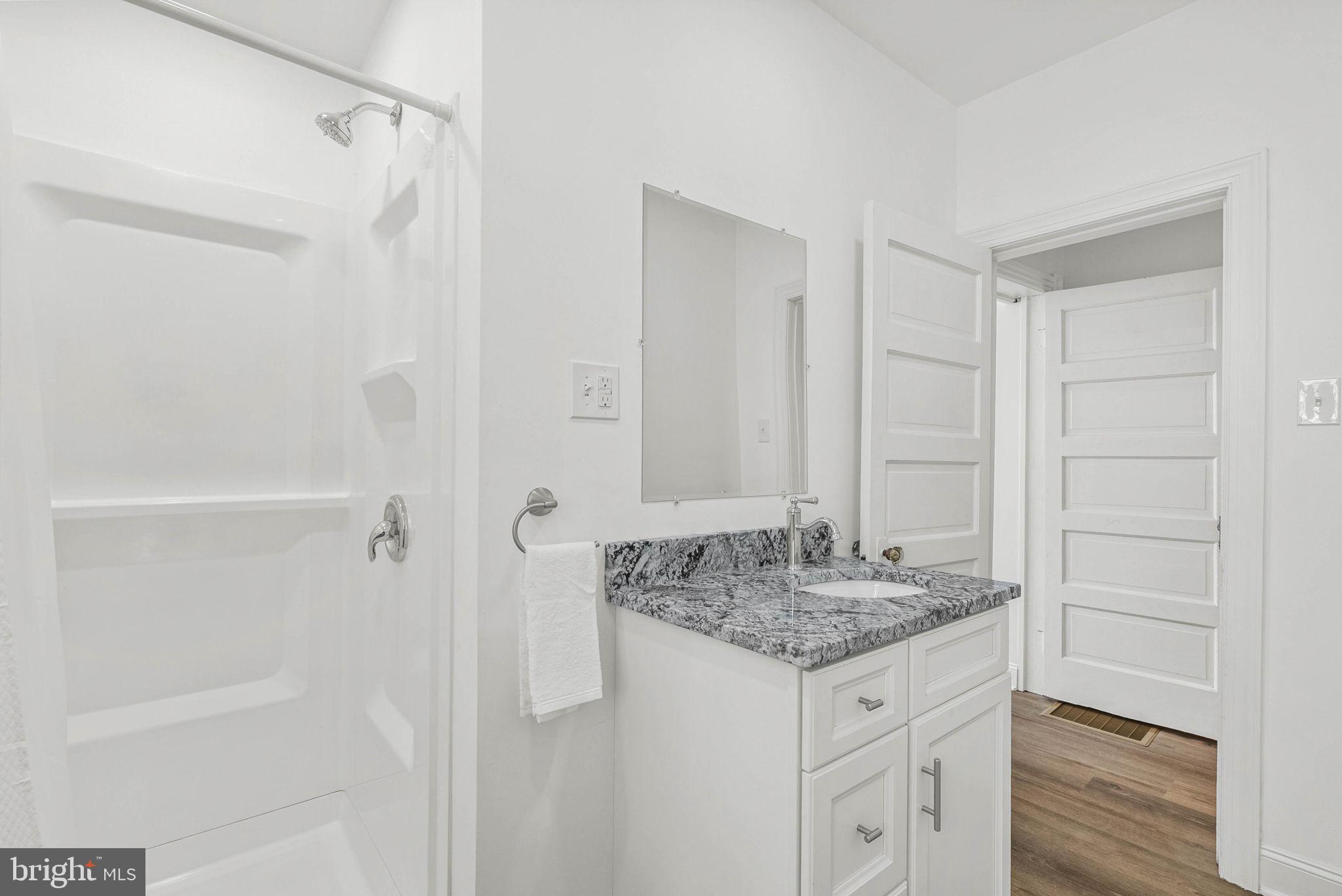 ROXBOROUGH - Residential