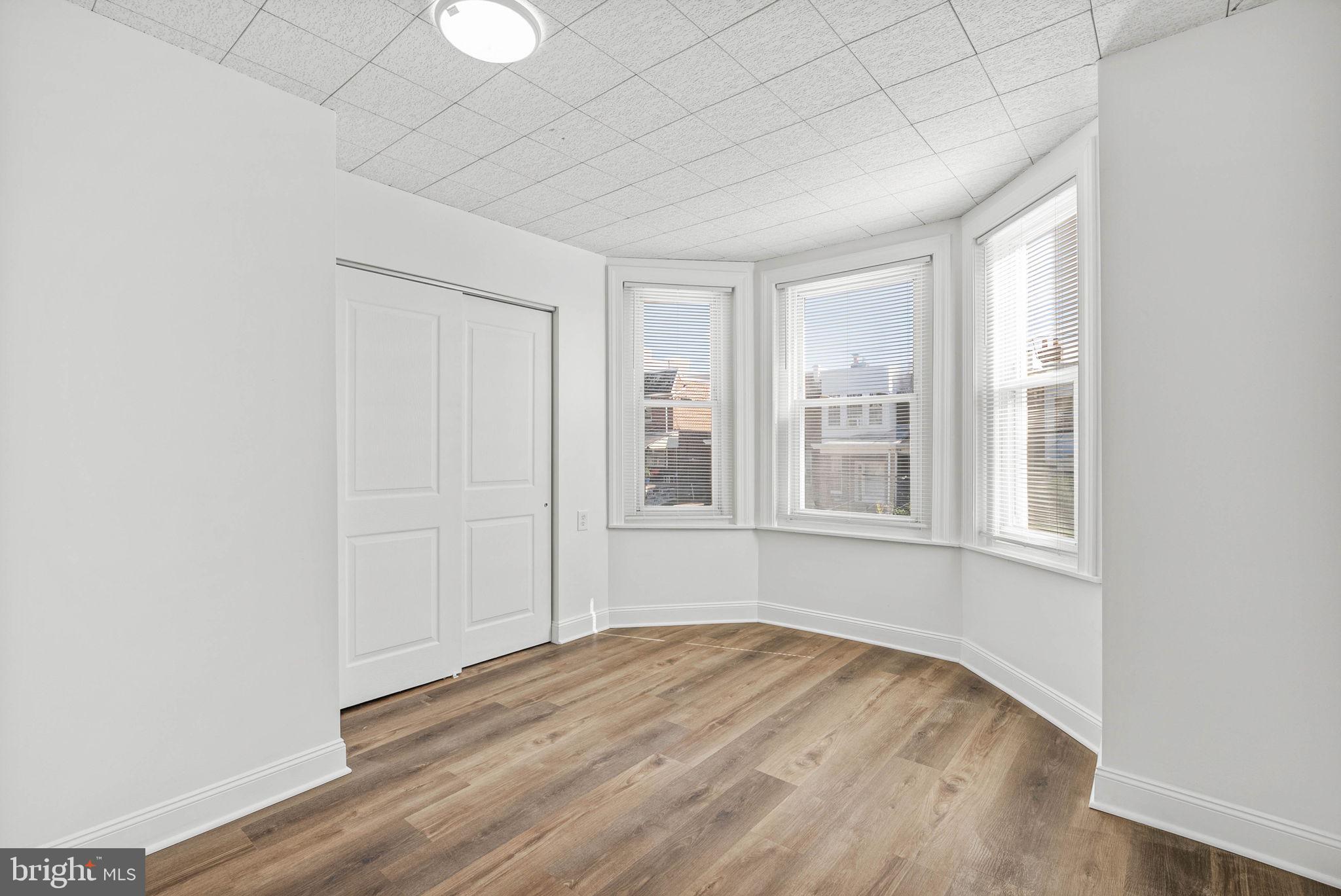 ROXBOROUGH - Residential