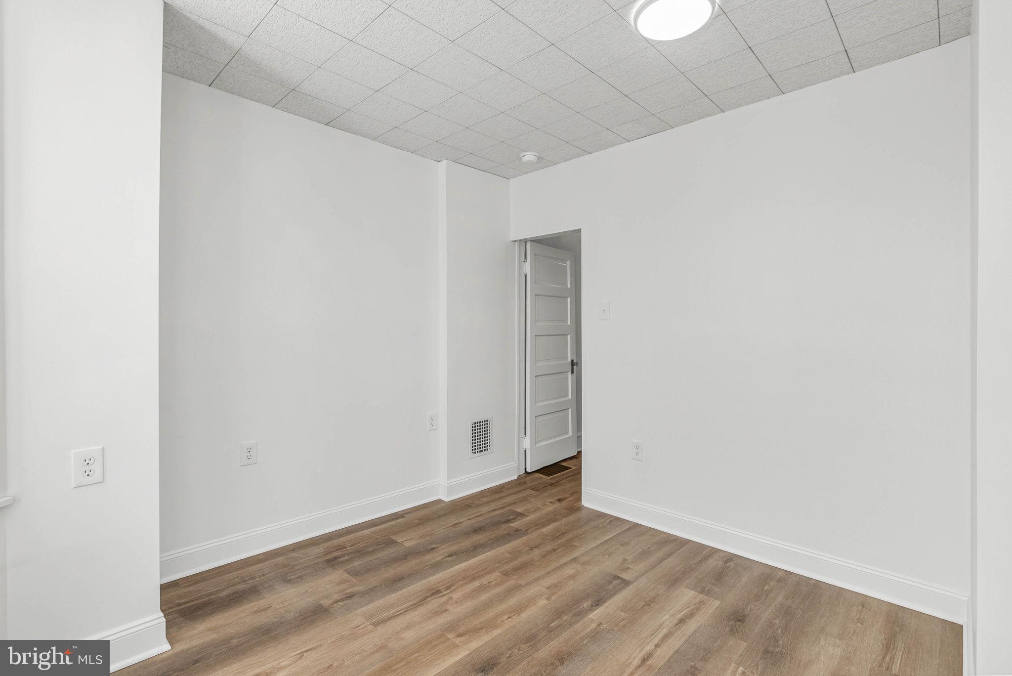 ROXBOROUGH - Residential