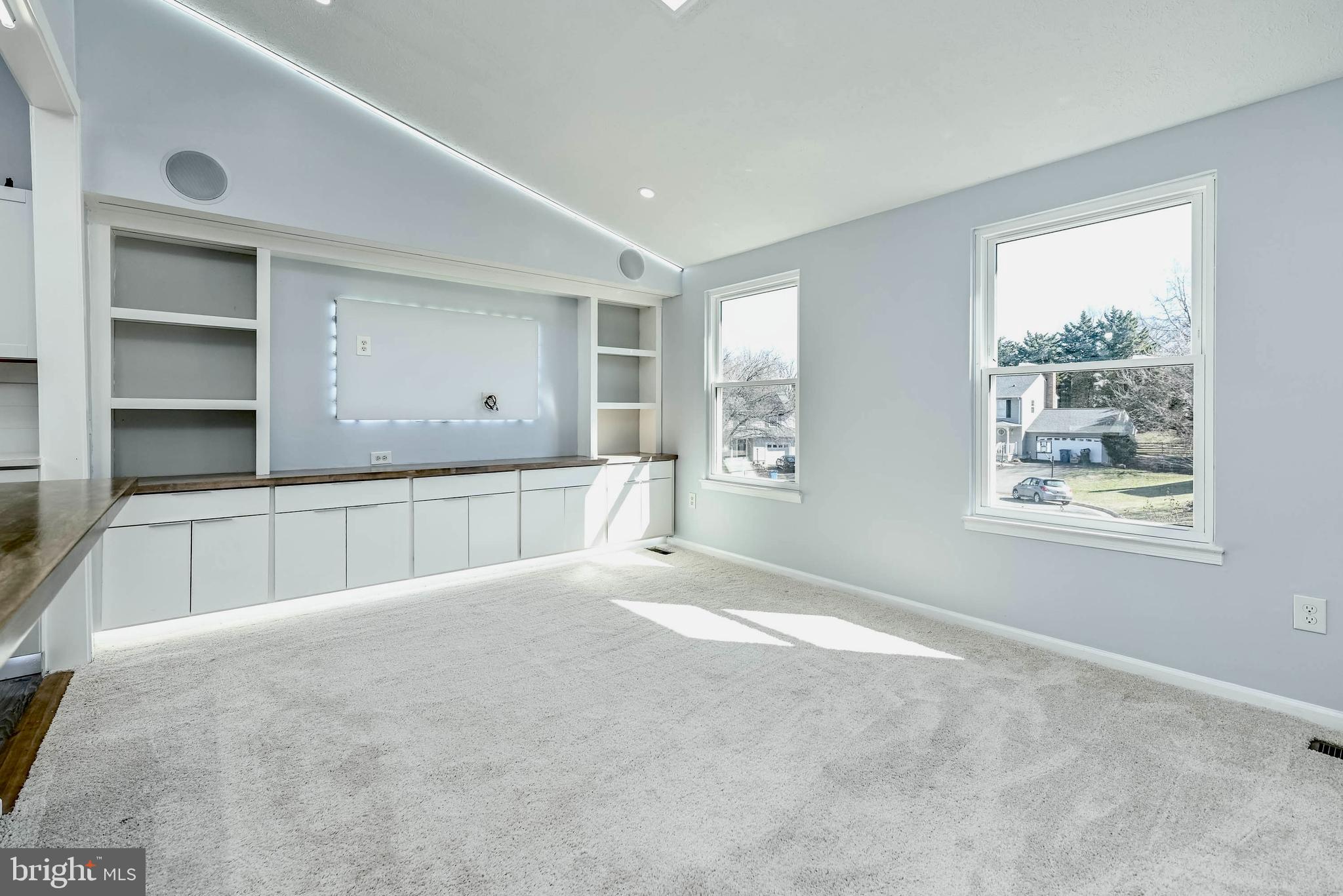 SPRING GROVE FARM - Residential