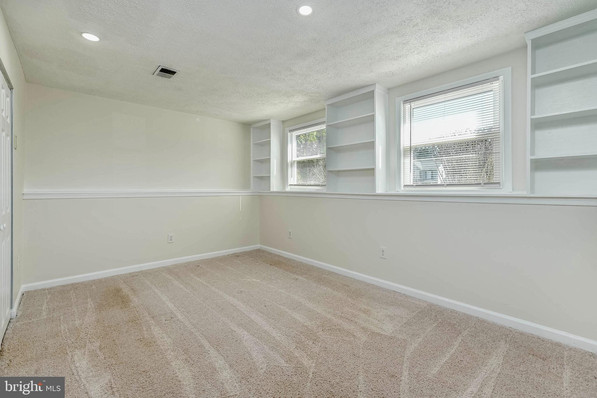 SPRING GROVE FARM - Residential