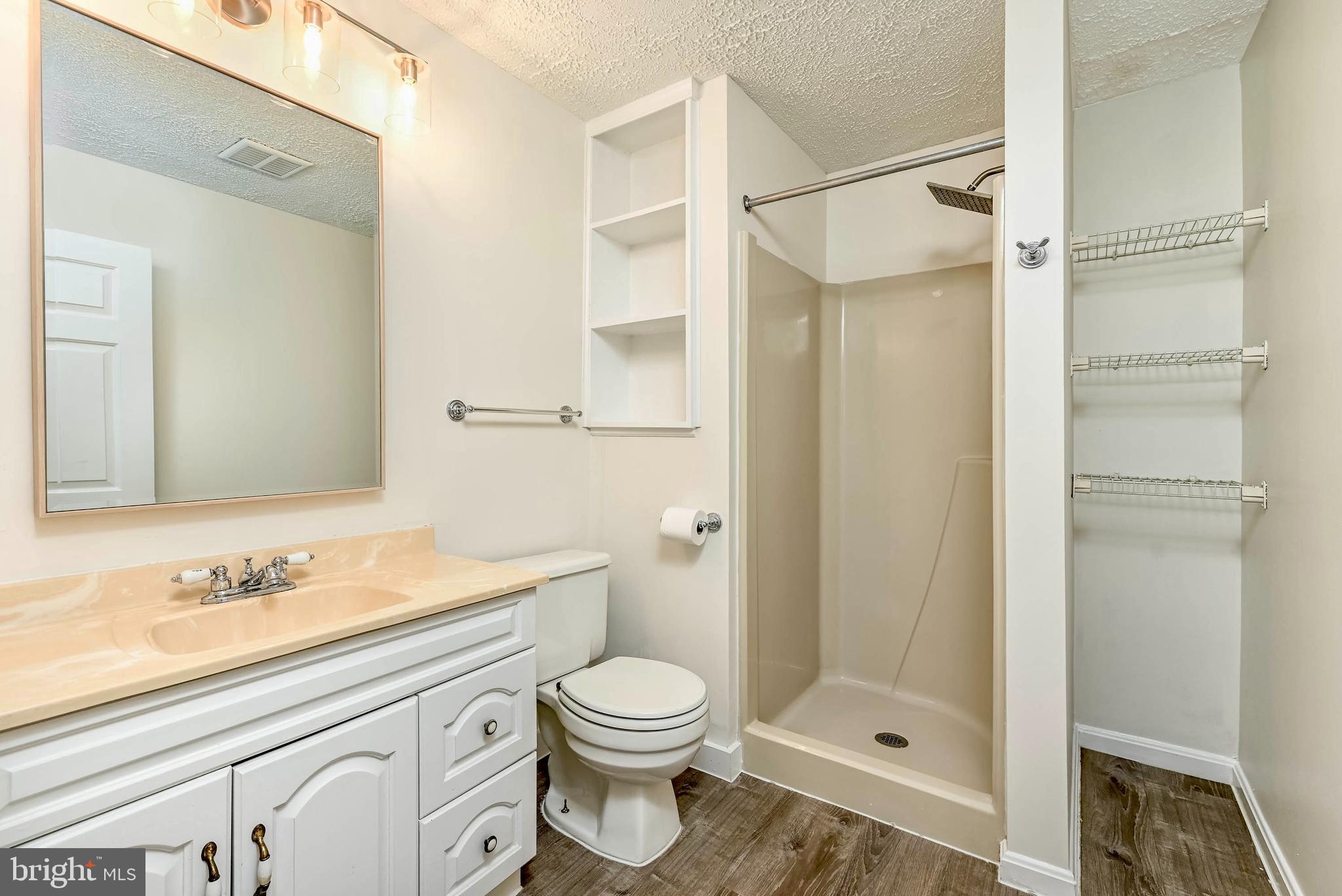 SPRING GROVE FARM - Residential