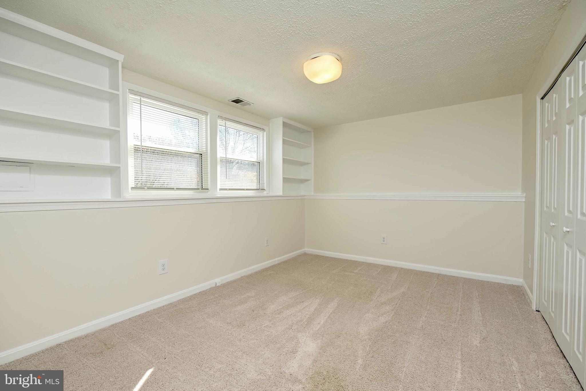 SPRING GROVE FARM - Residential