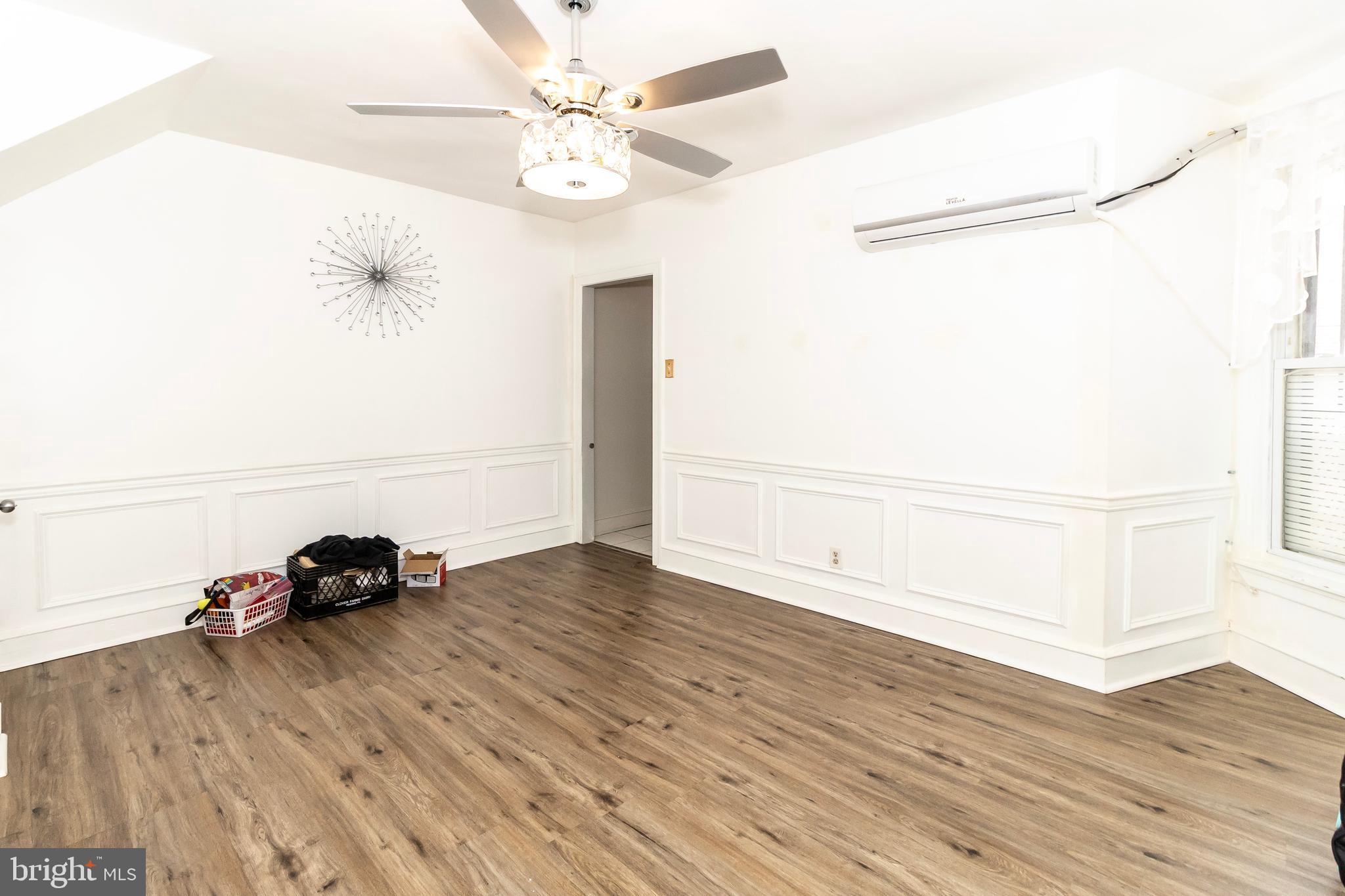 PHILADELPHIA (NORTHEAST) - Residential