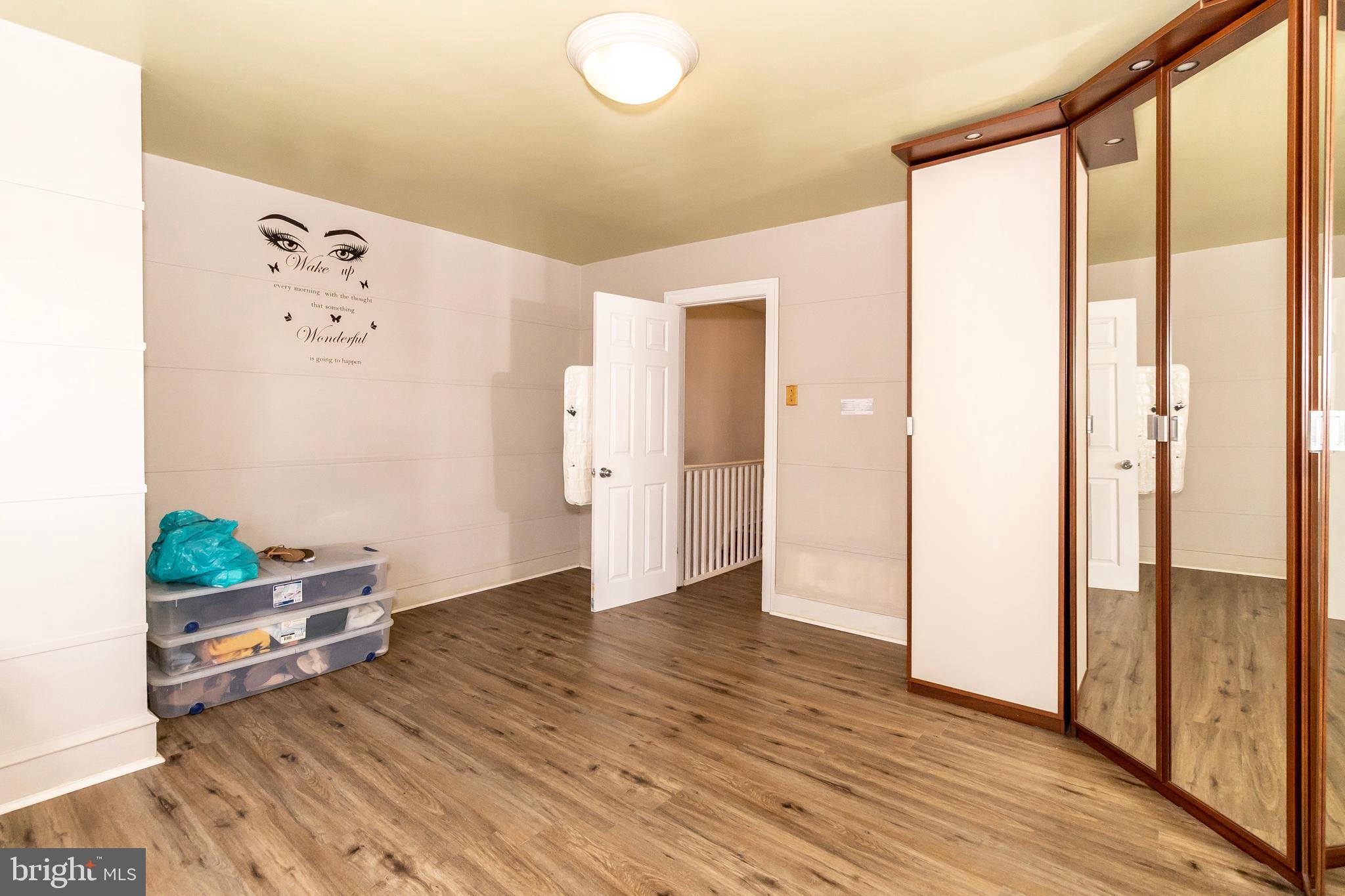 PHILADELPHIA (NORTHEAST) - Residential