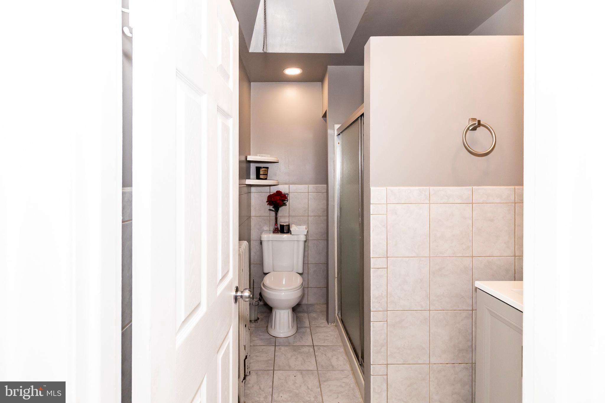 PHILADELPHIA (NORTHEAST) - Residential