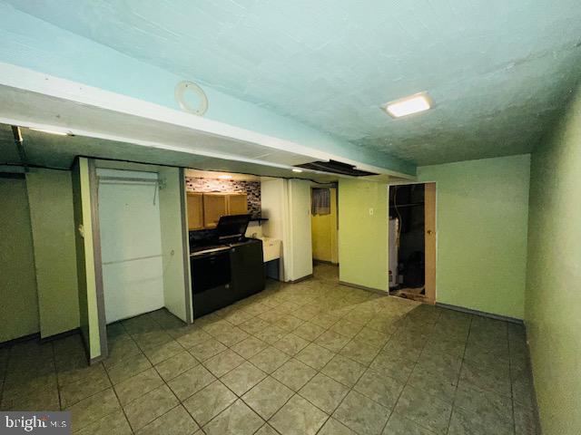 PHILADELPHIA (NORTHEAST) - Residential