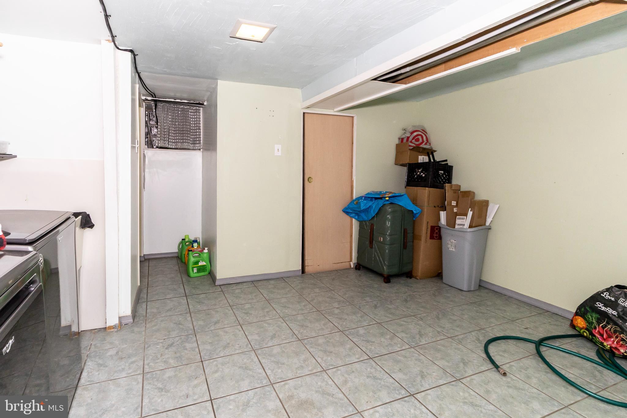 PHILADELPHIA (NORTHEAST) - Residential