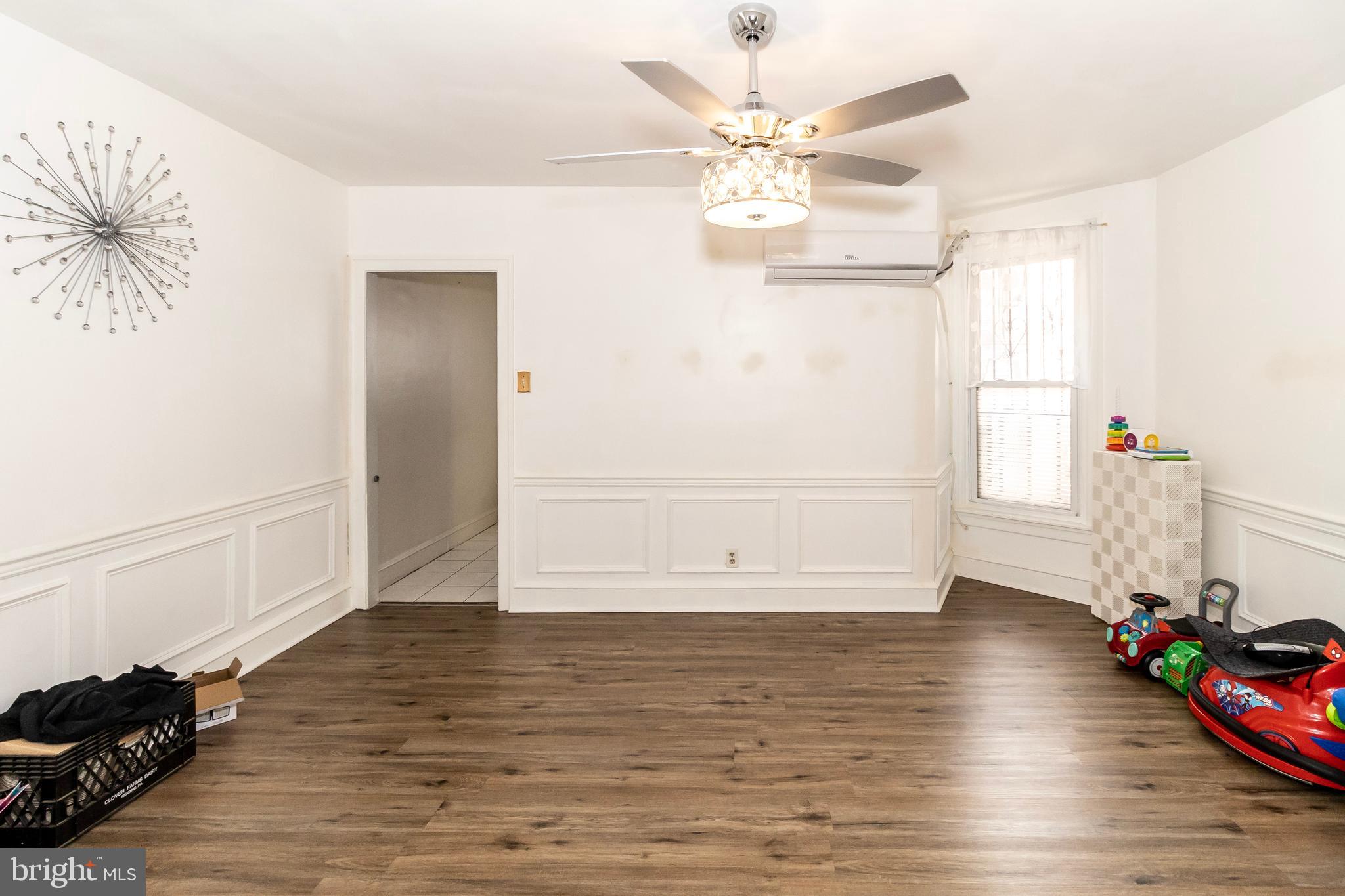 PHILADELPHIA (NORTHEAST) - Residential