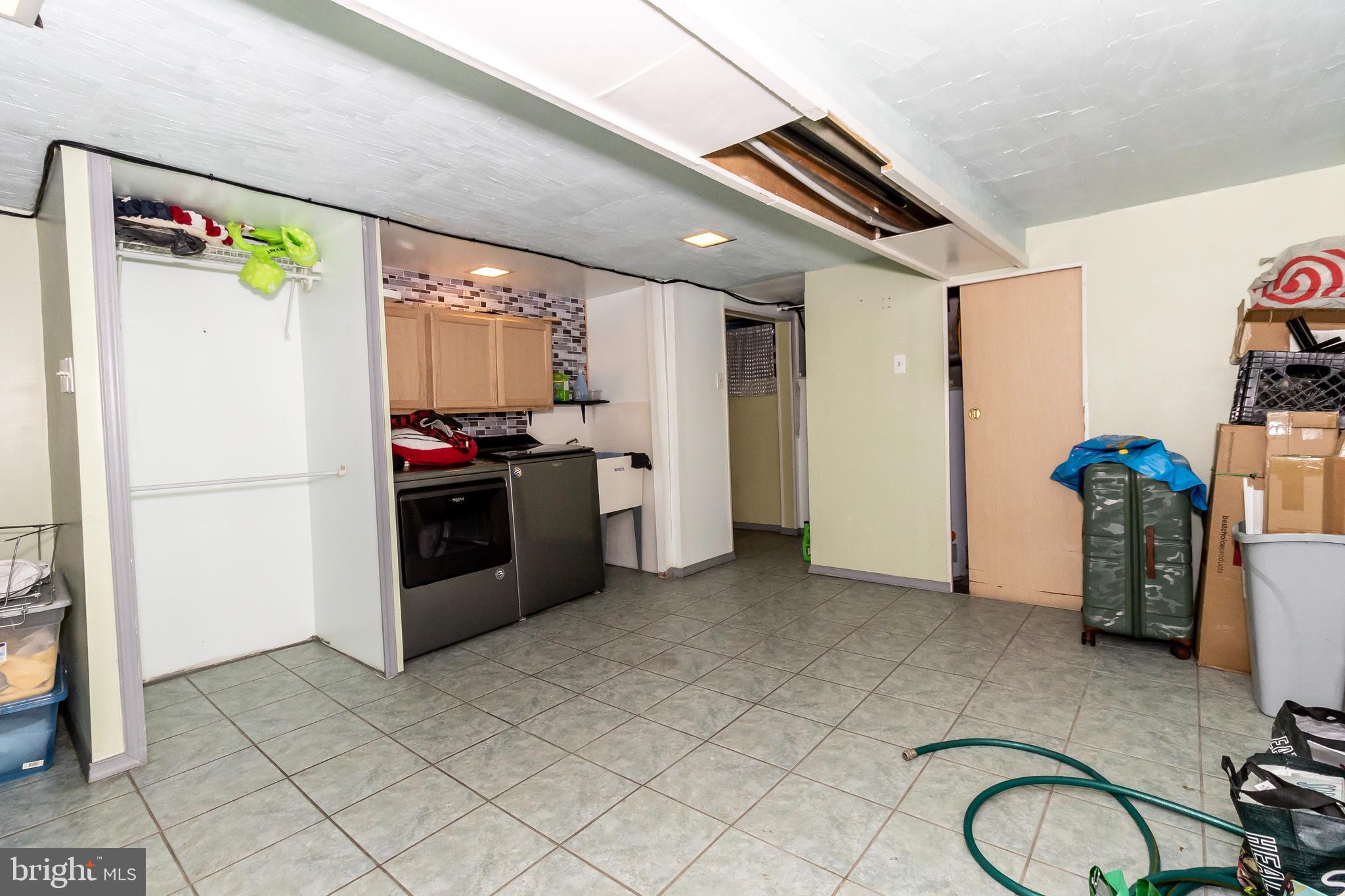 PHILADELPHIA (NORTHEAST) - Residential