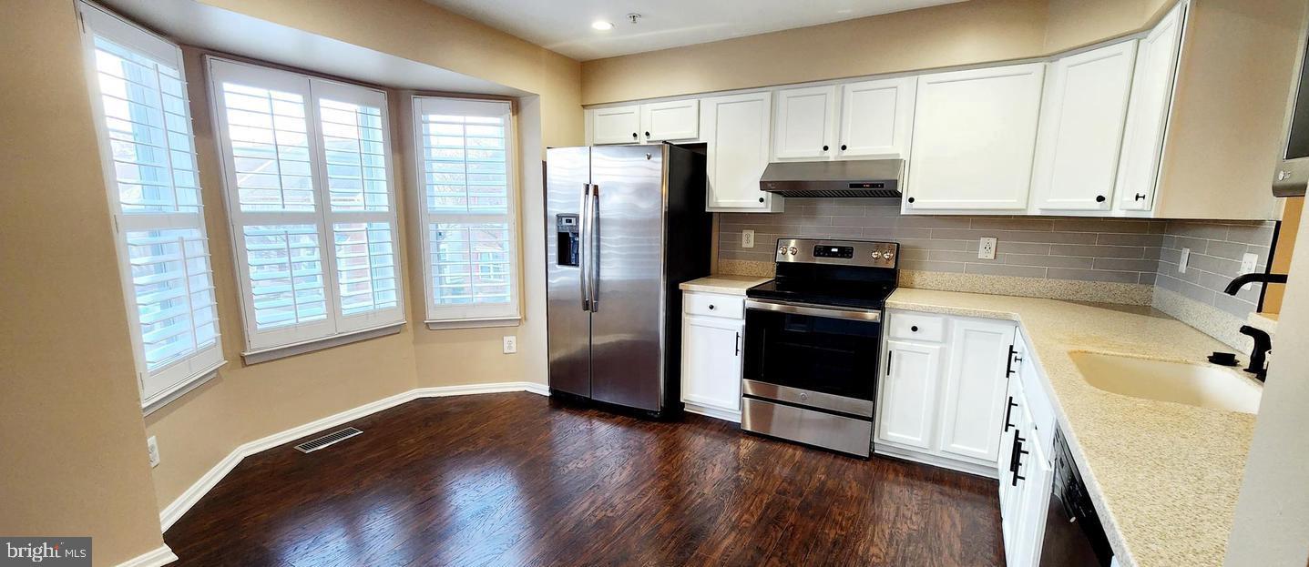 6414 FROTHINGHAM COURT