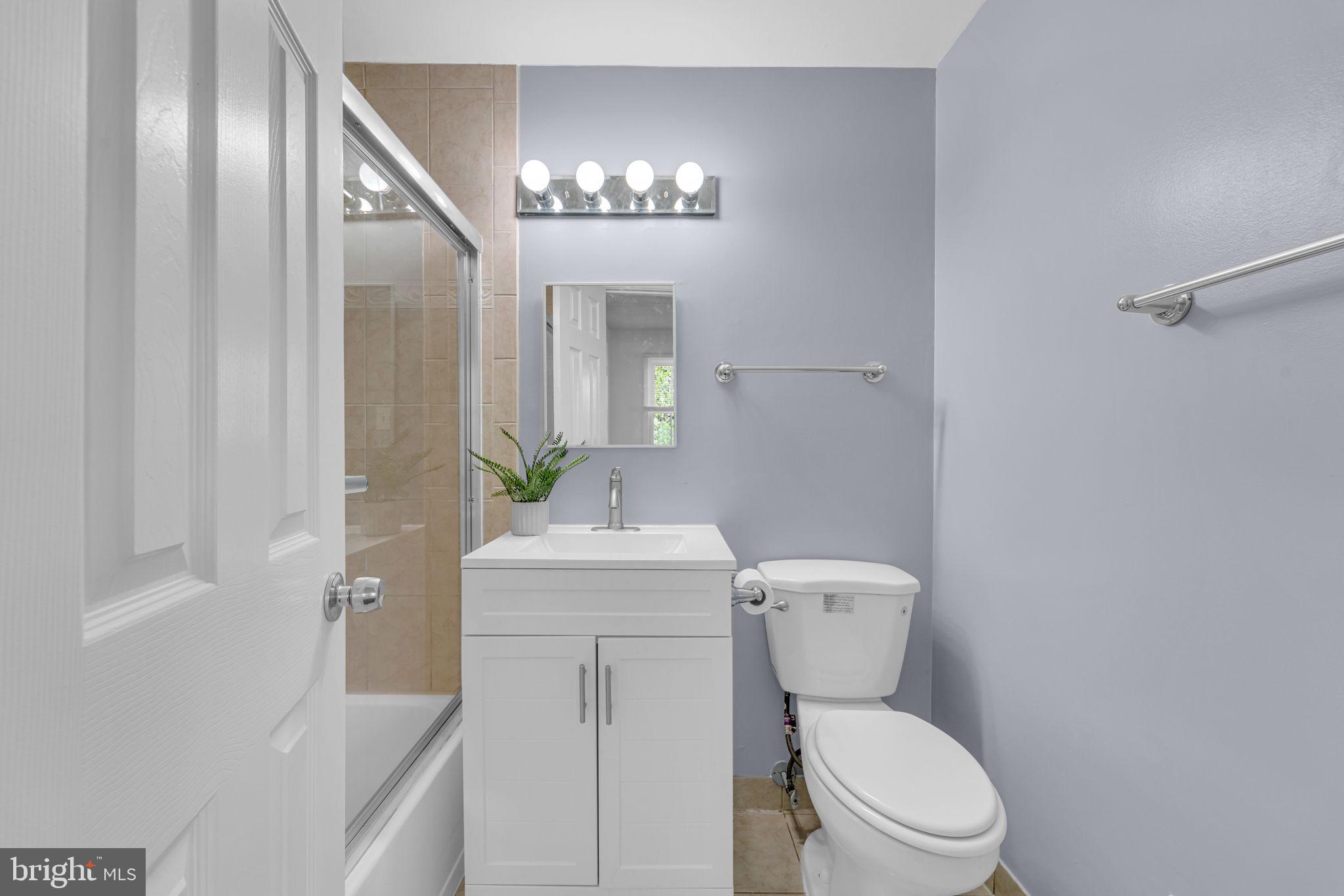 GREENWICH HILL - Residential