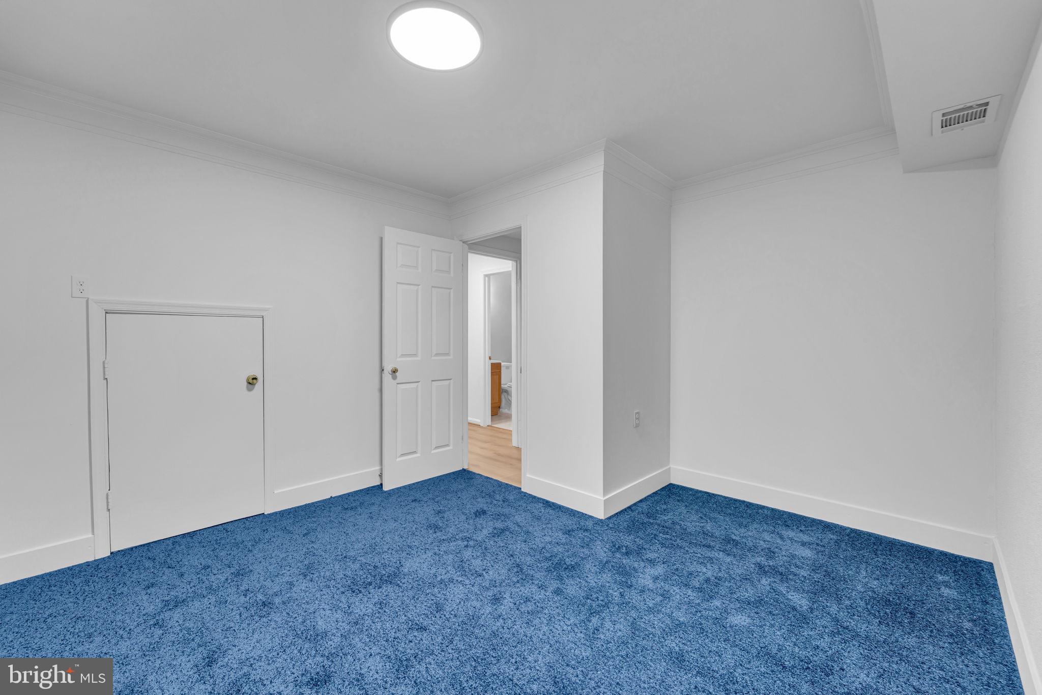 GREENWICH HILL - Residential