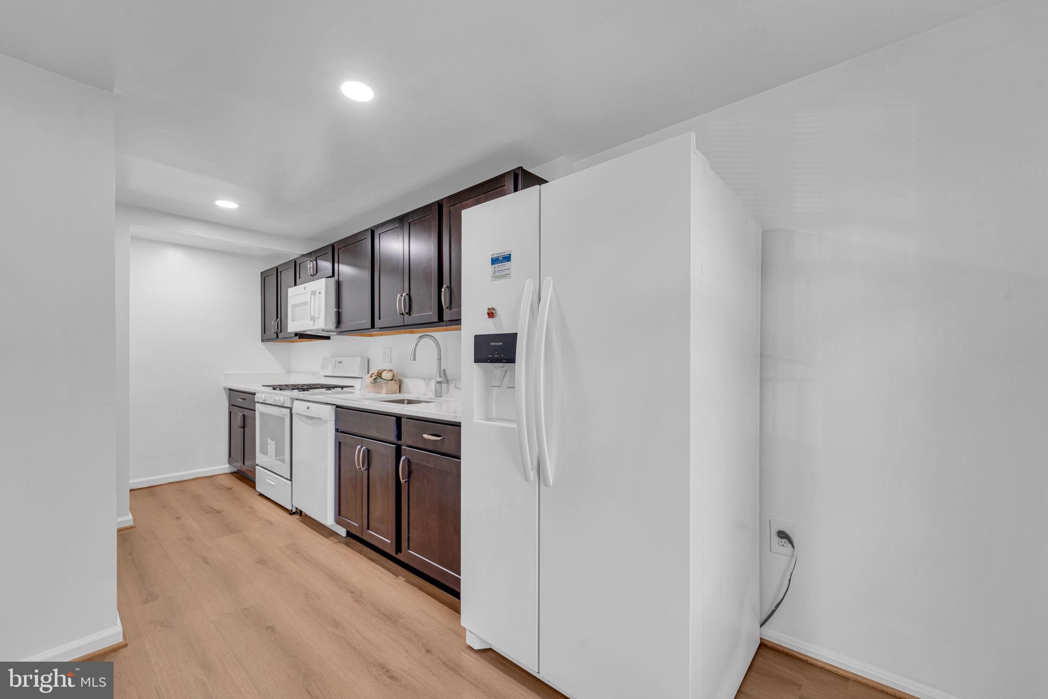 GREENWICH HILL - Residential