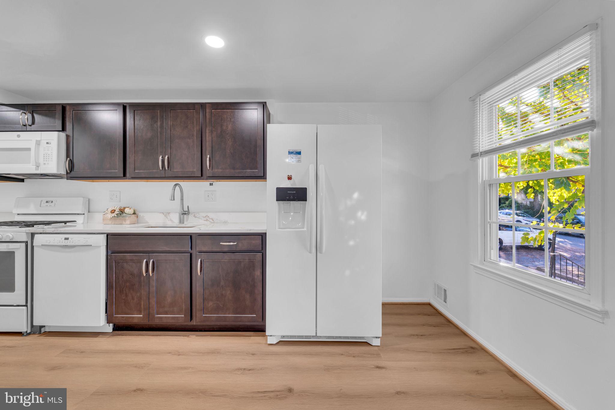 GREENWICH HILL - Residential