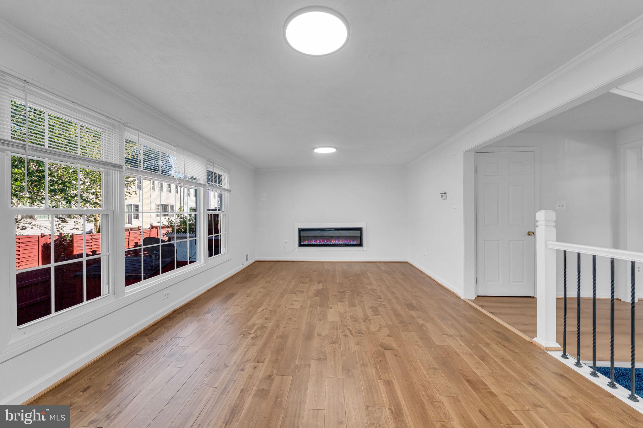 GREENWICH HILL - Residential