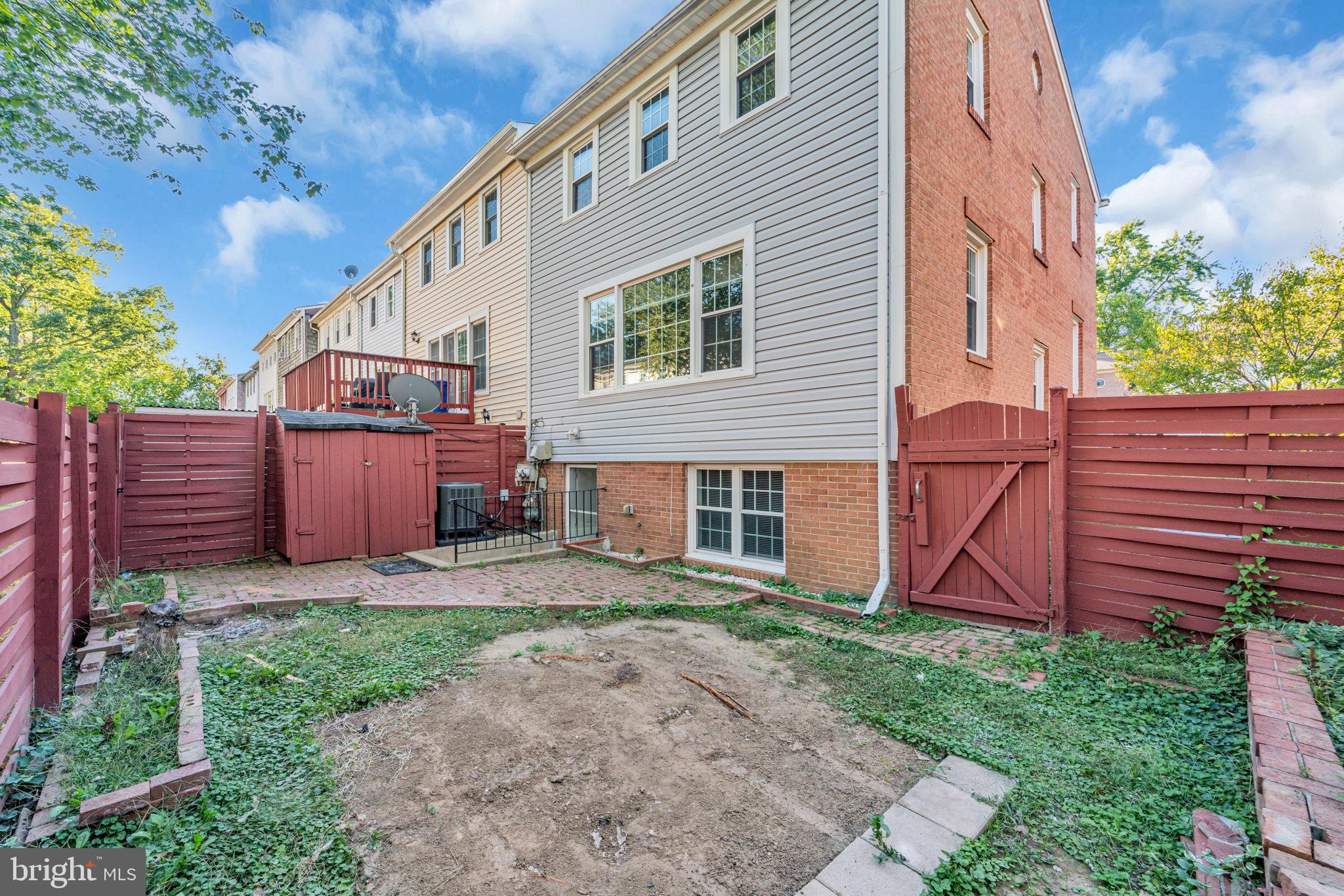 GREENWICH HILL - Residential